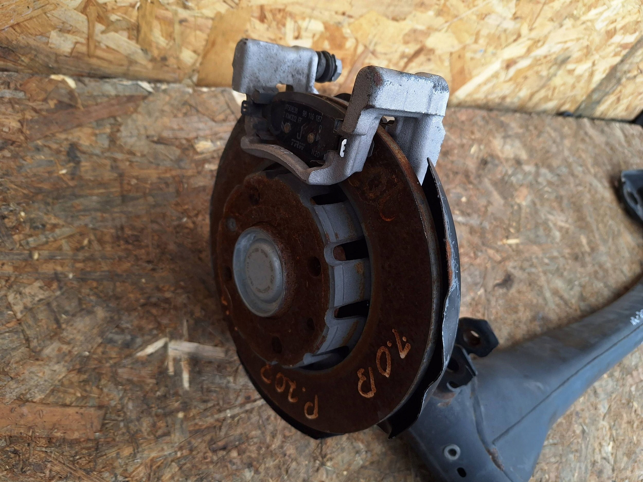 OŚ TYŁ TARCZE PEUGEOT 208 II 19- Typ samochodu Samochody osobowe