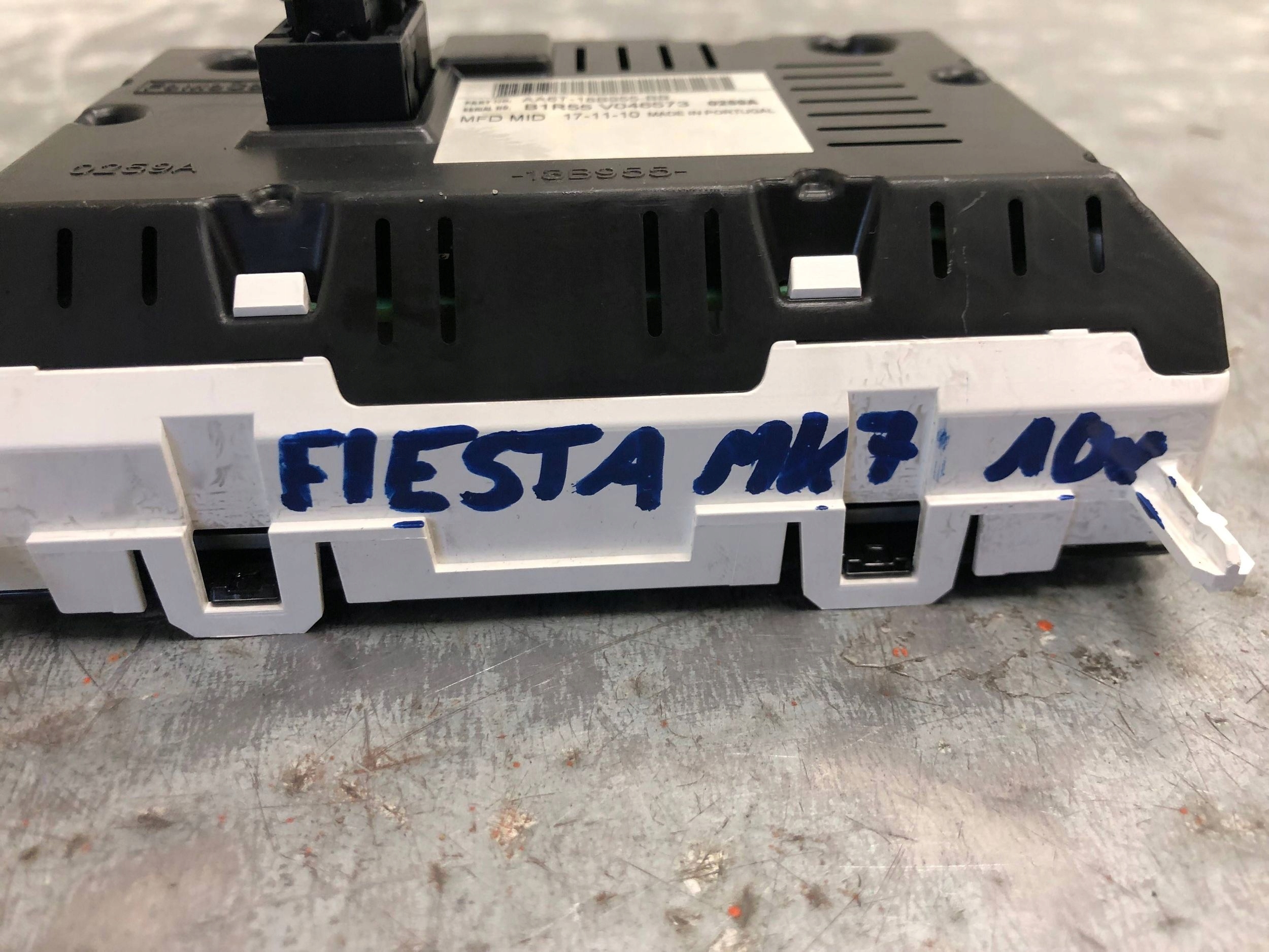 display RADIA FORD FIESTA MK7 AA6T-18B955-BB