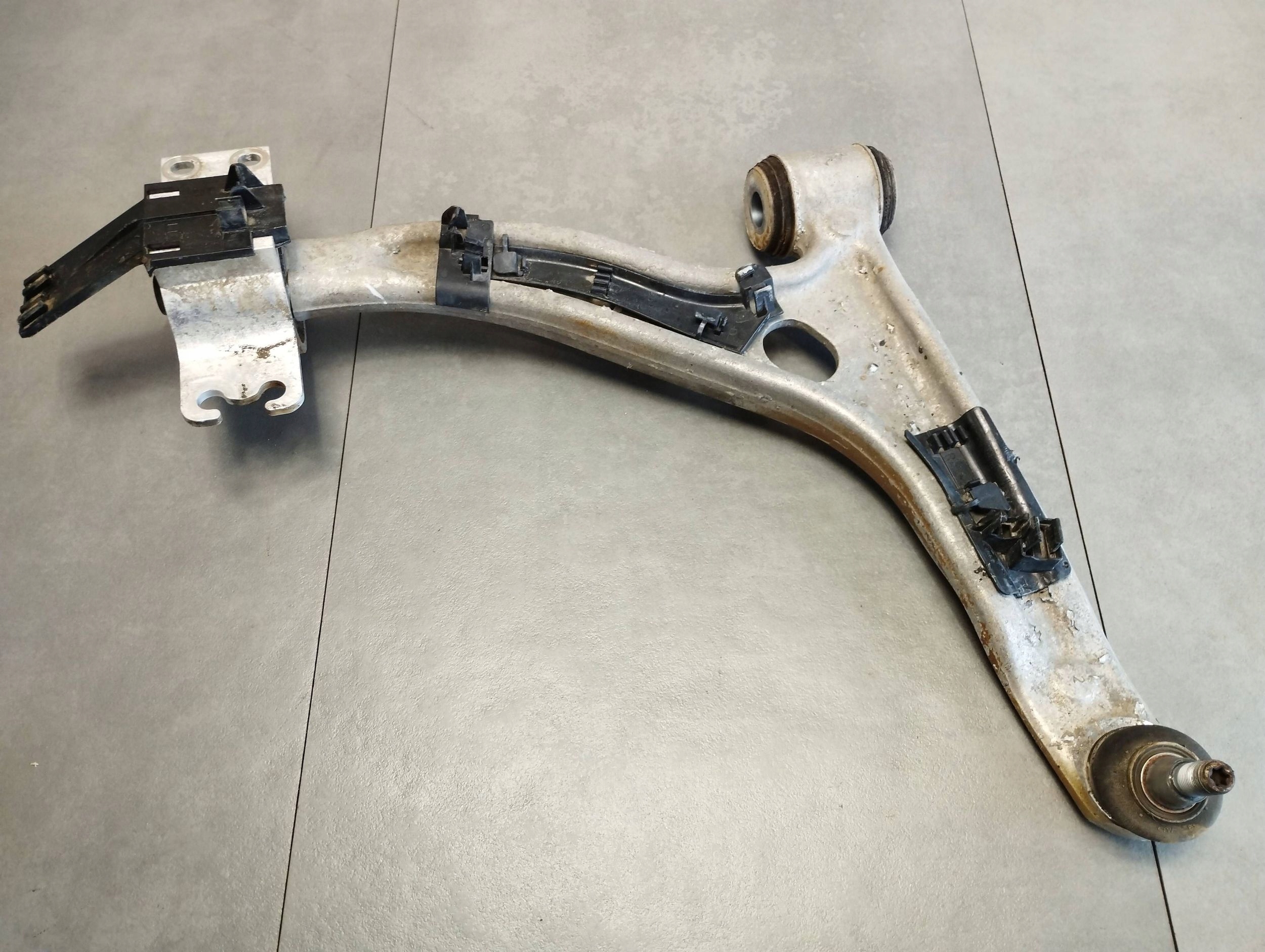 Mercedes B-KLASA W246 W242 arm right front