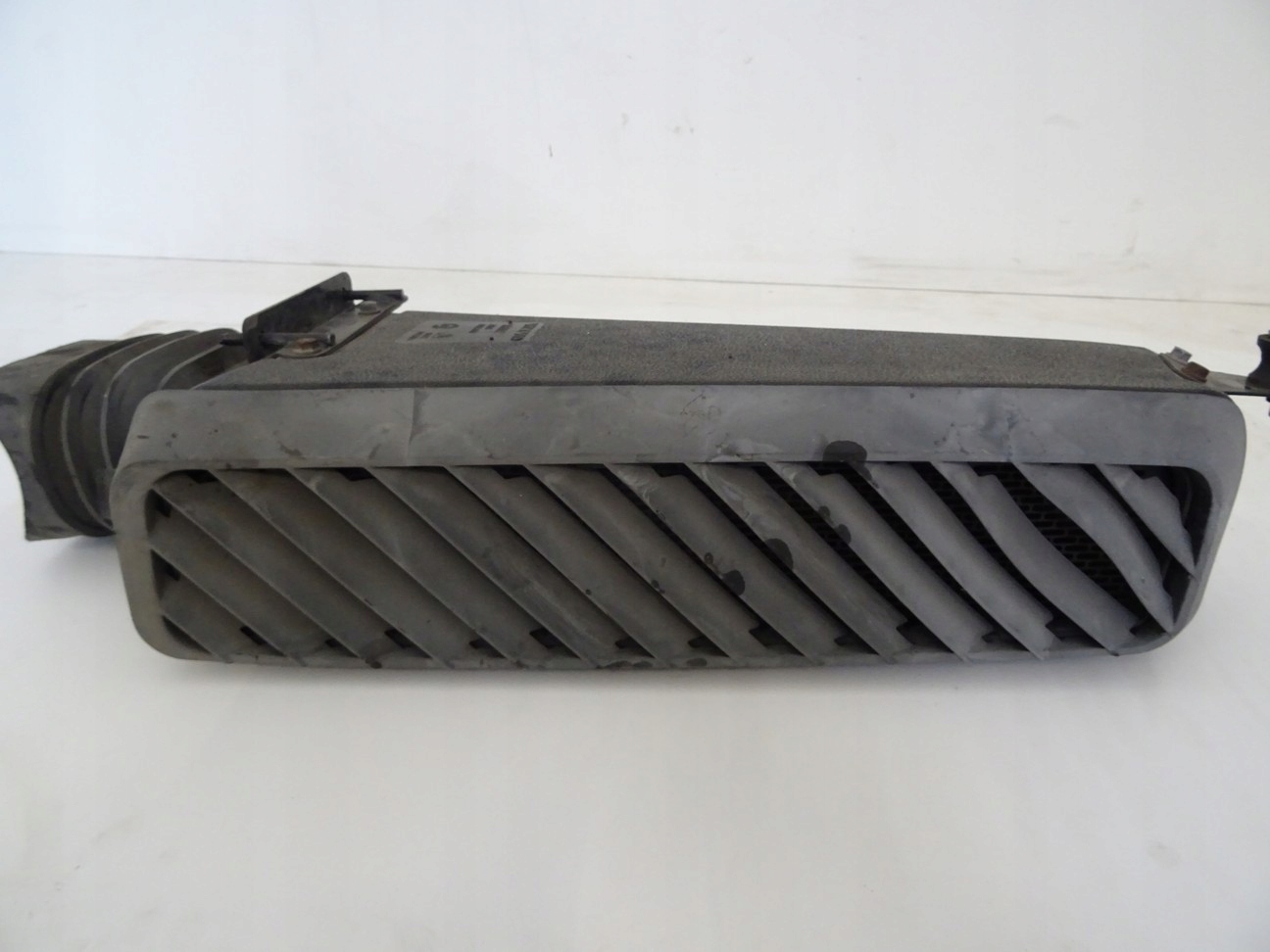 ВОЗДУХОЗАБОРНИК ДЫМОХОД VOLVO FL6 85-04 3181112