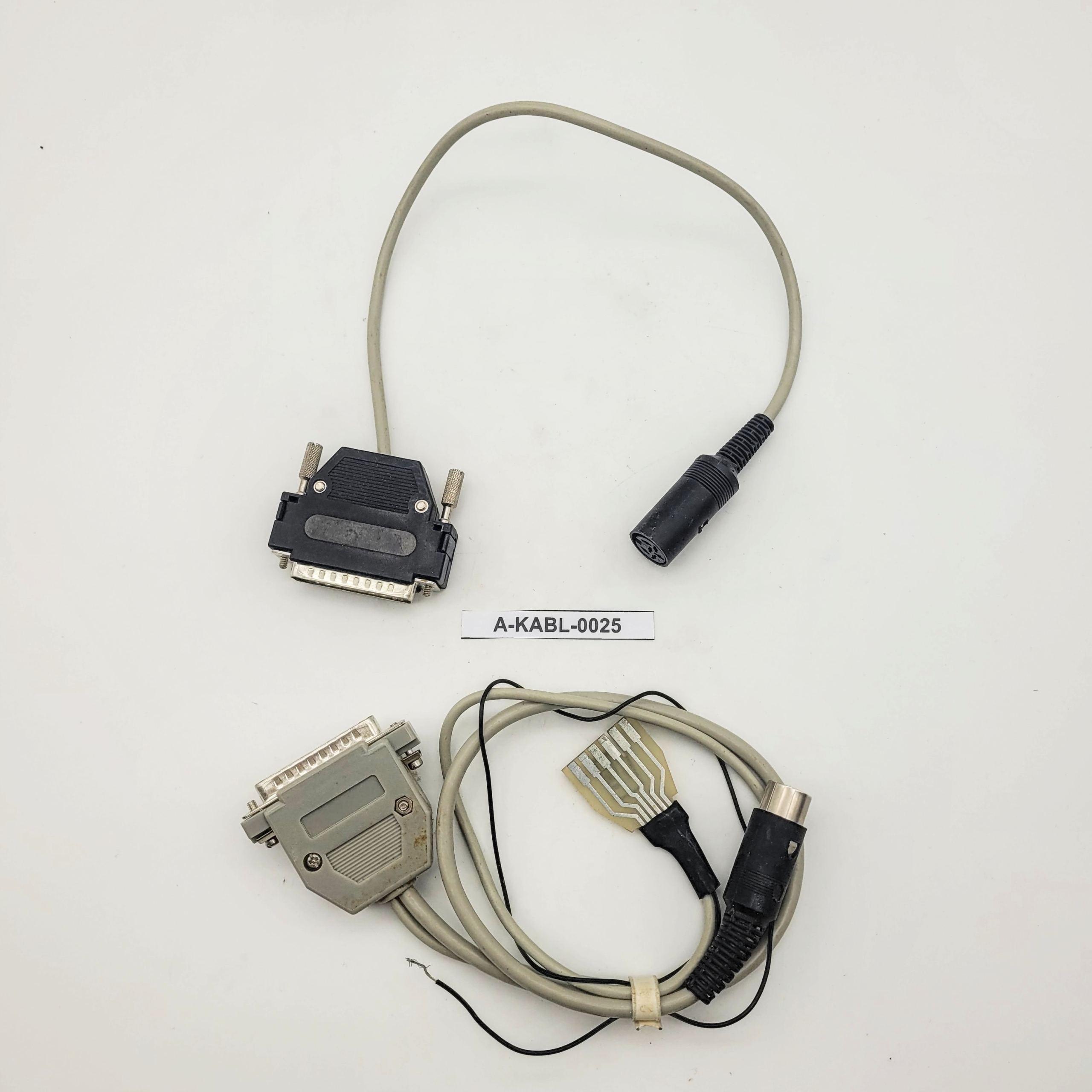 Kabel połączeniowy PC do C64 (Peripherals)
