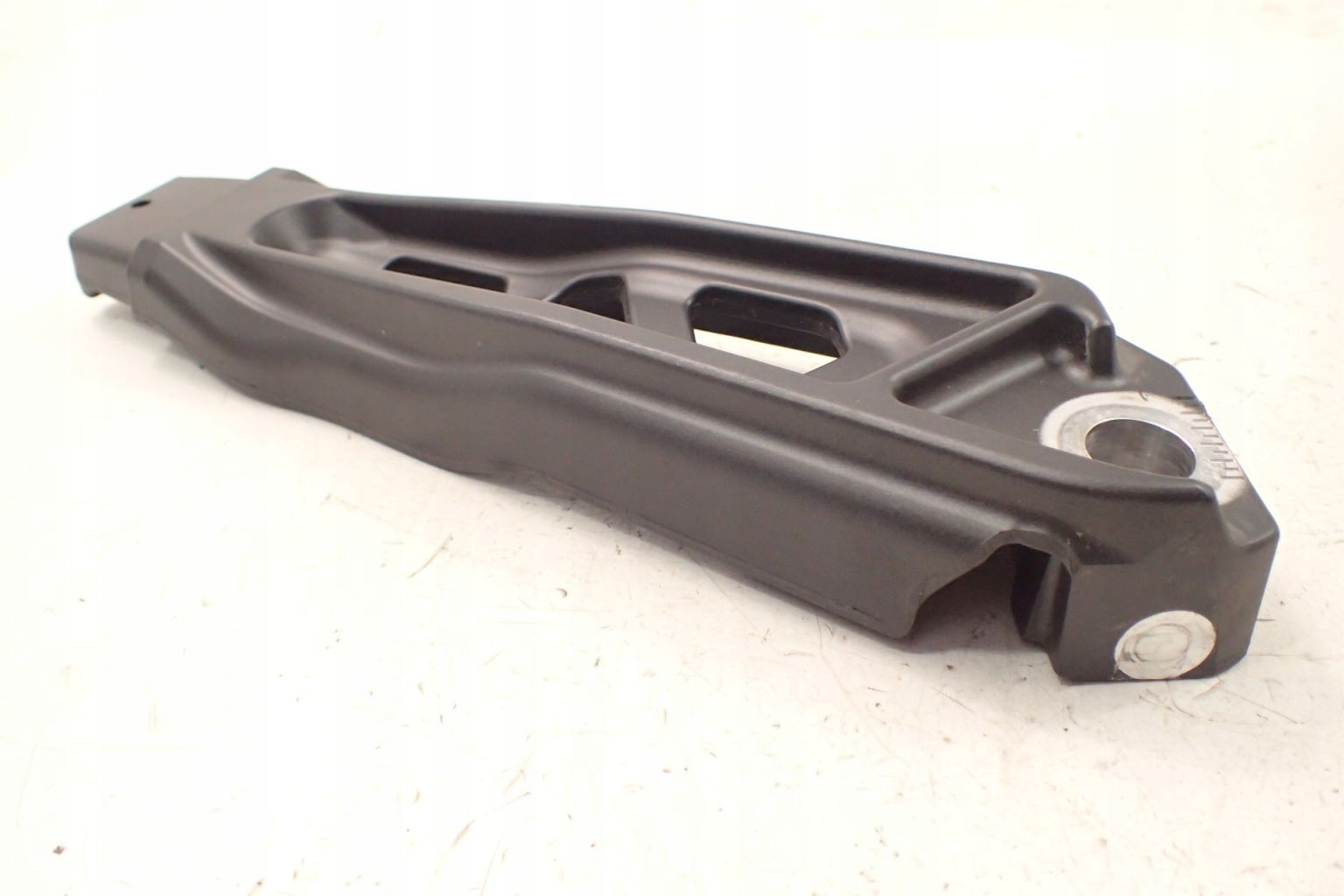 Yamaha MT-09 18- 21 Mocowanie błotnika tył stelaż Jakość części (zgodnie z GVO) O - oryginał z logo producenta pojazdu (OE)