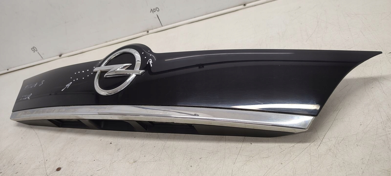 cap moulding mikrostyk bonnet Opel Meriva B