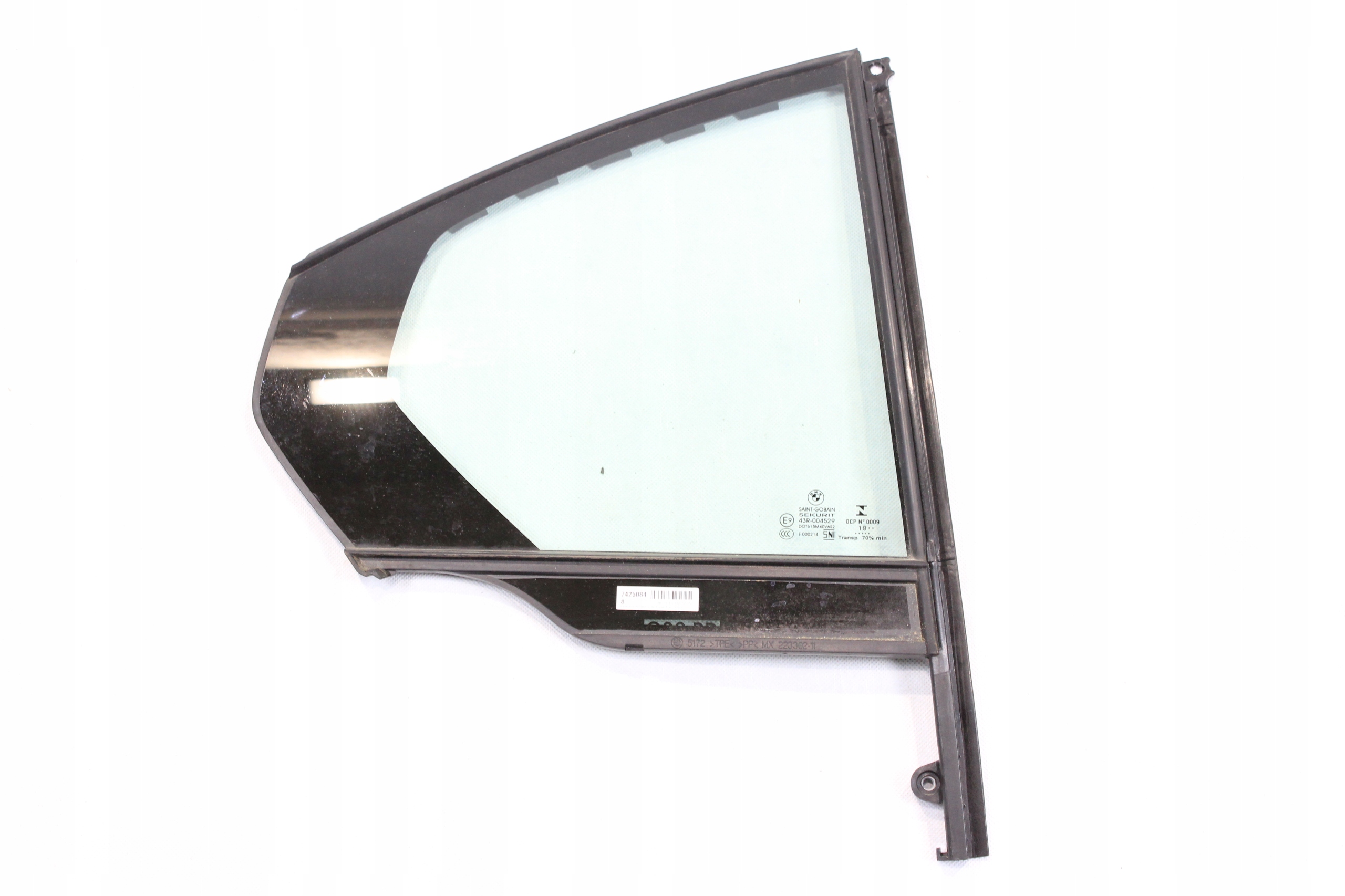 7425084 -01 - Боковое стекло двери правый задний треугольник BMW G20 2019