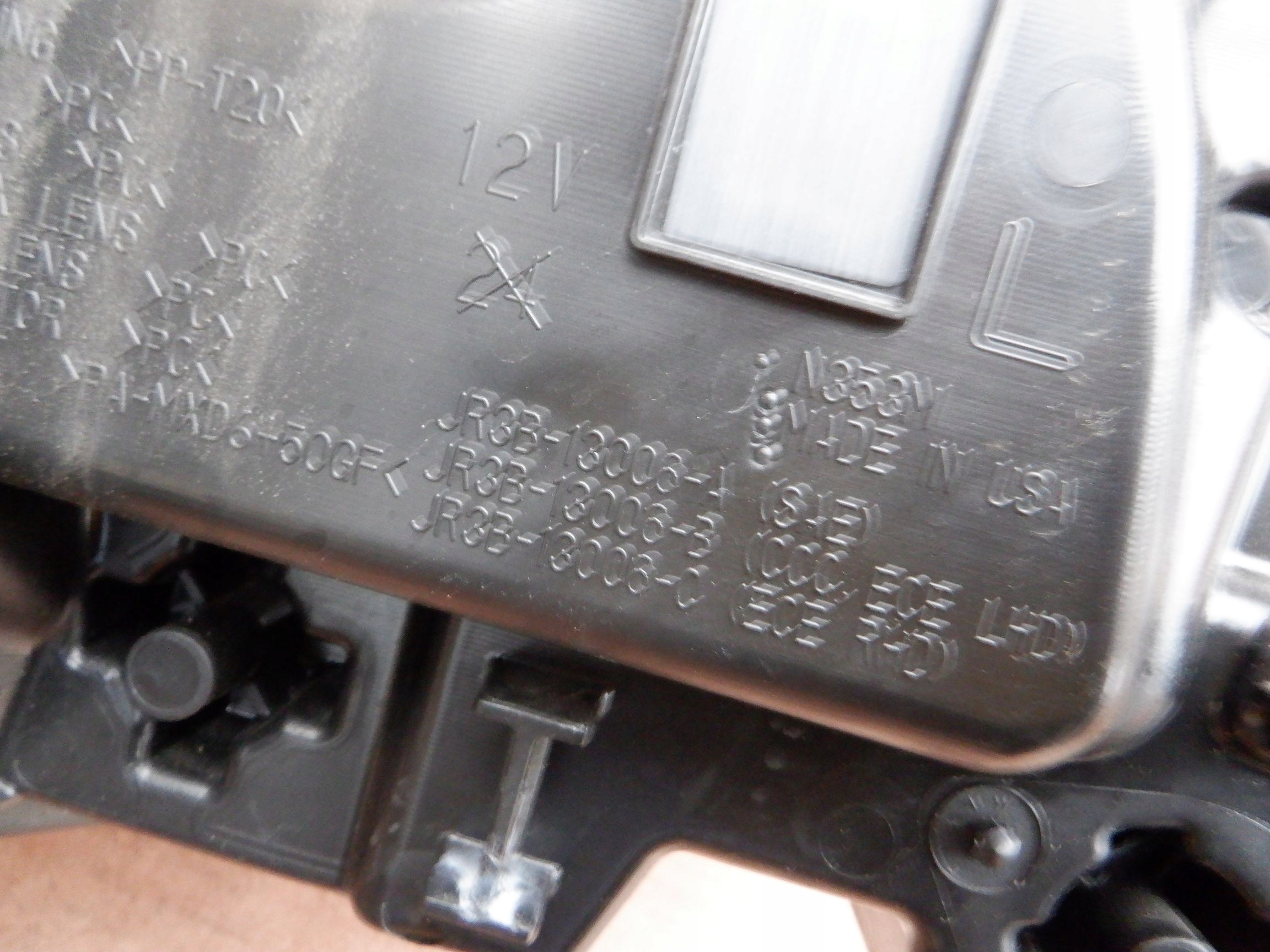 LAMPA FULL LED FORD MUSTANG VI LIFT USA Numer katalogowy oryginału JR3B-13006-A  JR3B-13005-A