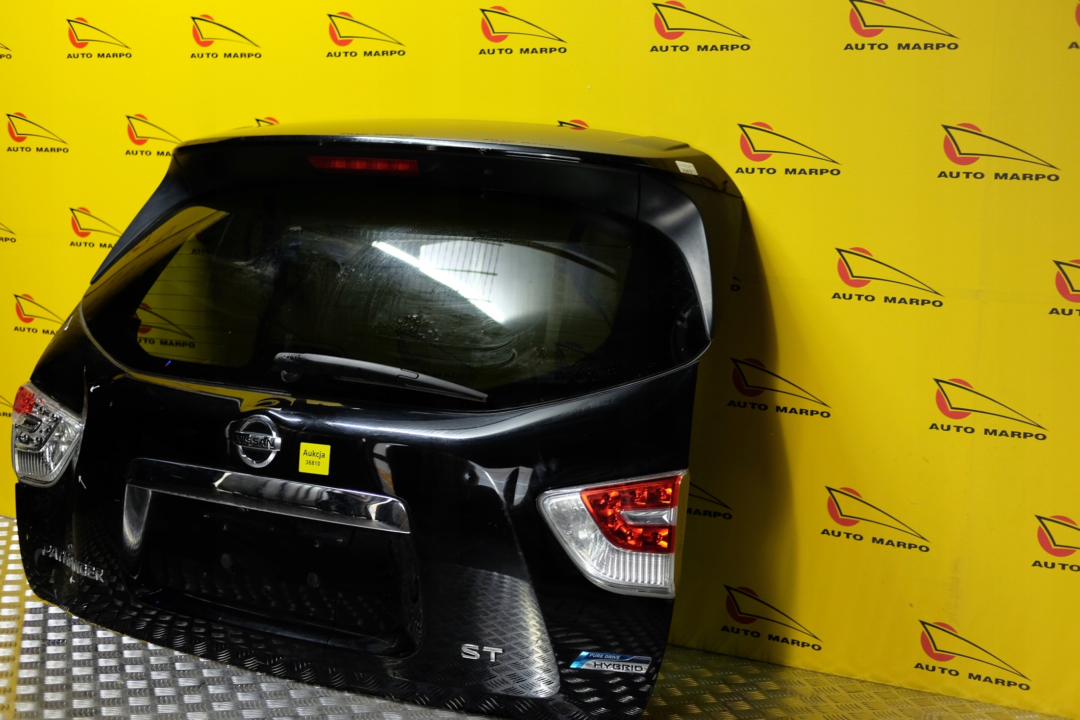 NISSAN PATHFINDER R52 2013- KLAPA TYŁ SZYBA Producent części Nissan OE