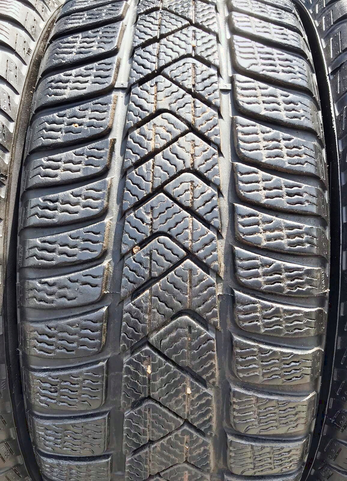 4x 205/60R16 PIRELLI SOTTOZERO 3 96H Rok produkcji 2018