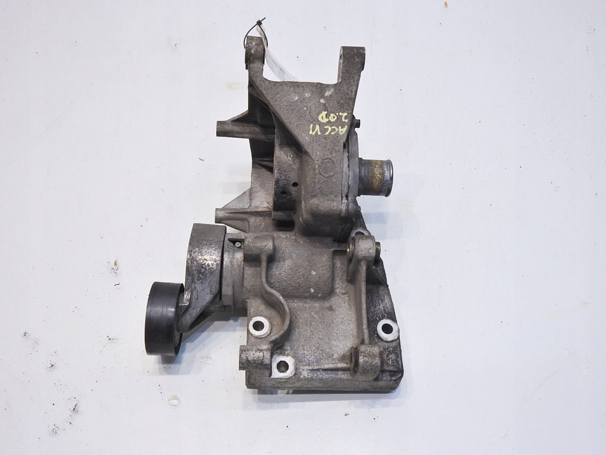 лапа Двигателя РОЛИК насос воды Accord VI 2.0 d