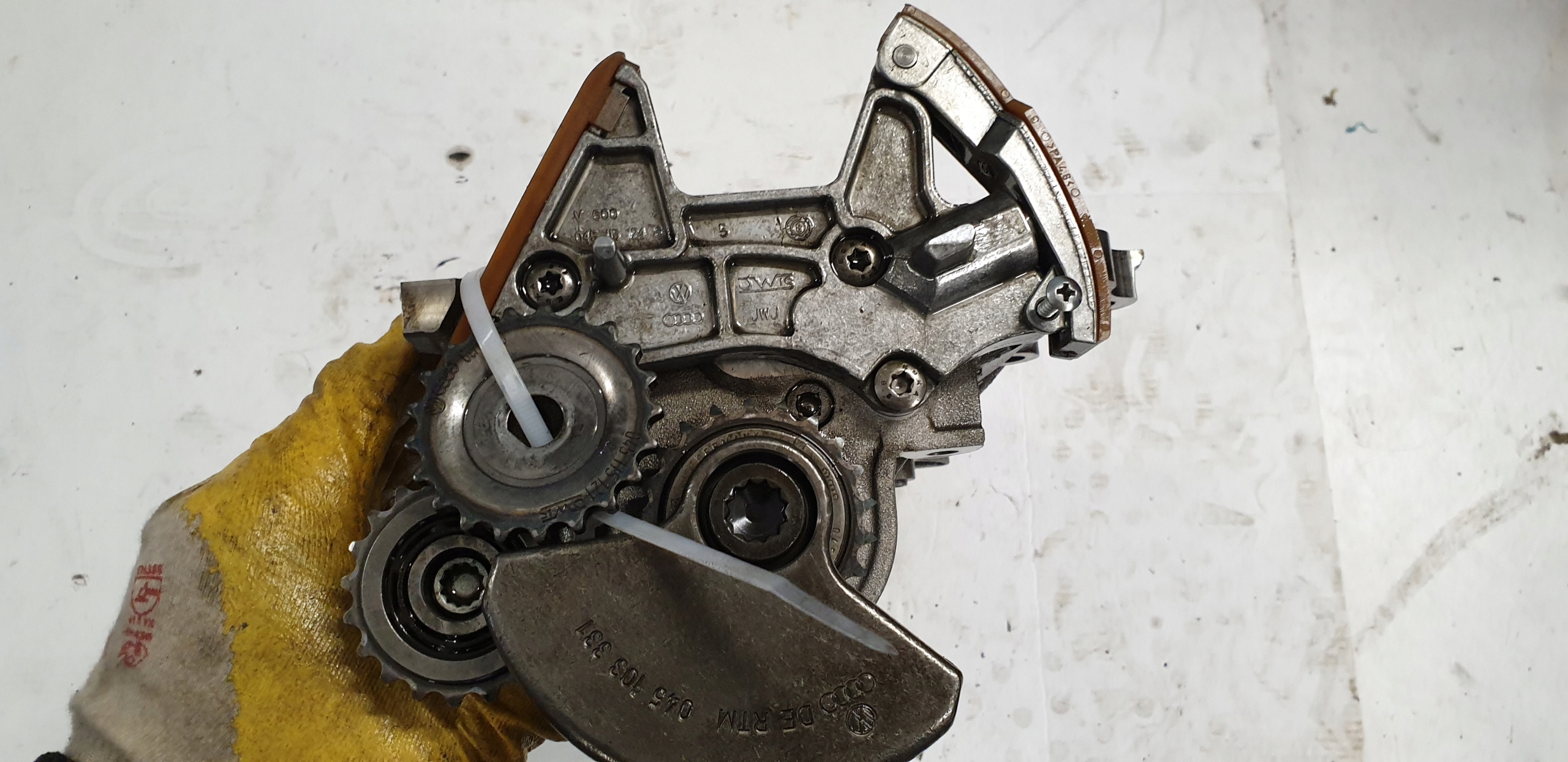 vačky BALANSUJACE VW SEAT 1.4 TDI 045103303A