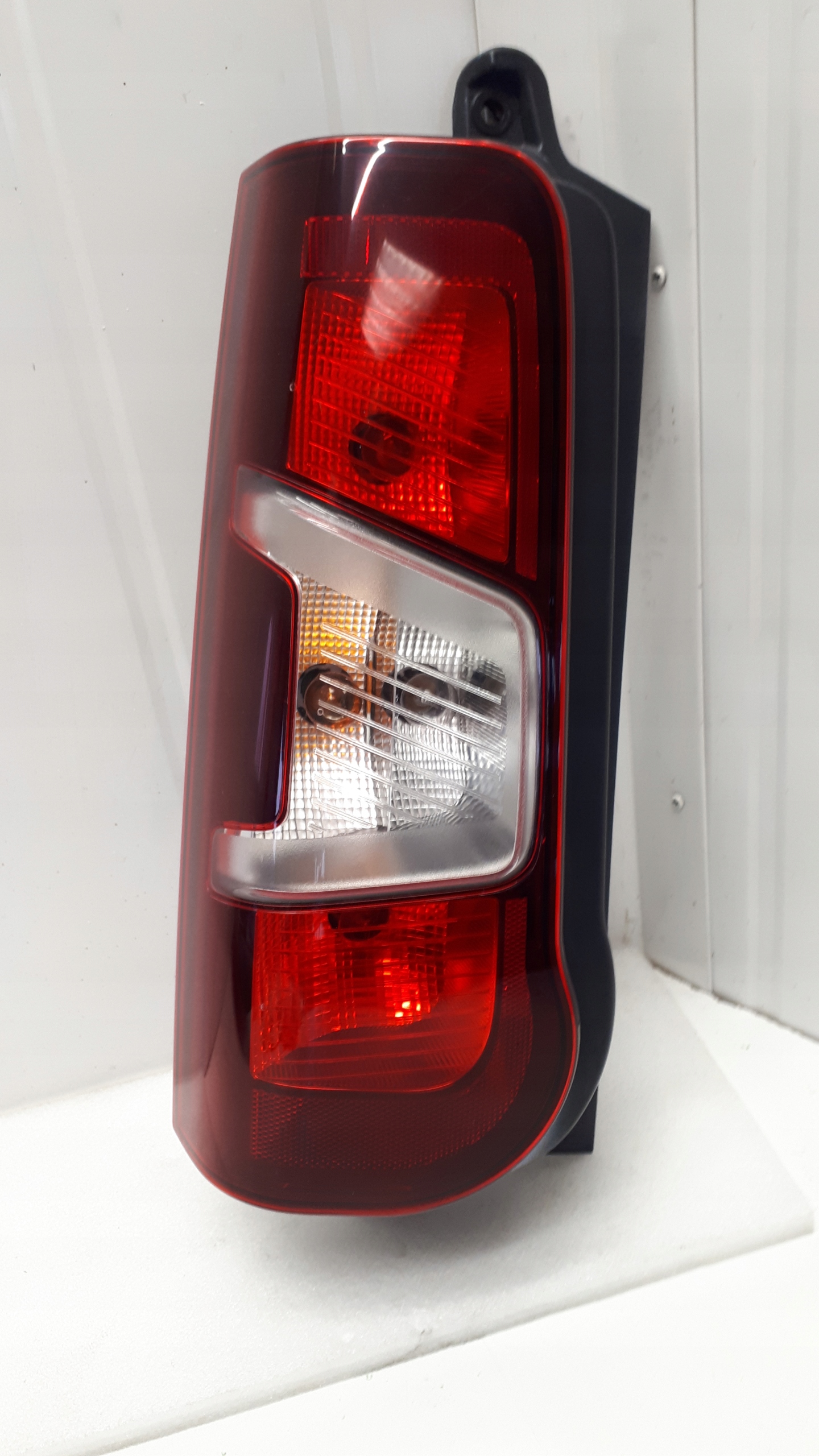 LAMPA CITROEN T. BERLINGO LE