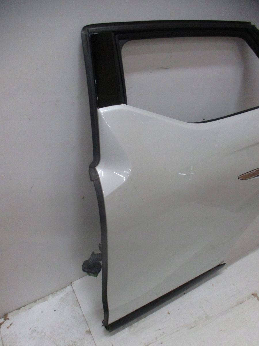 door left rear. CITROEN DS3 CROSSBACK without windows