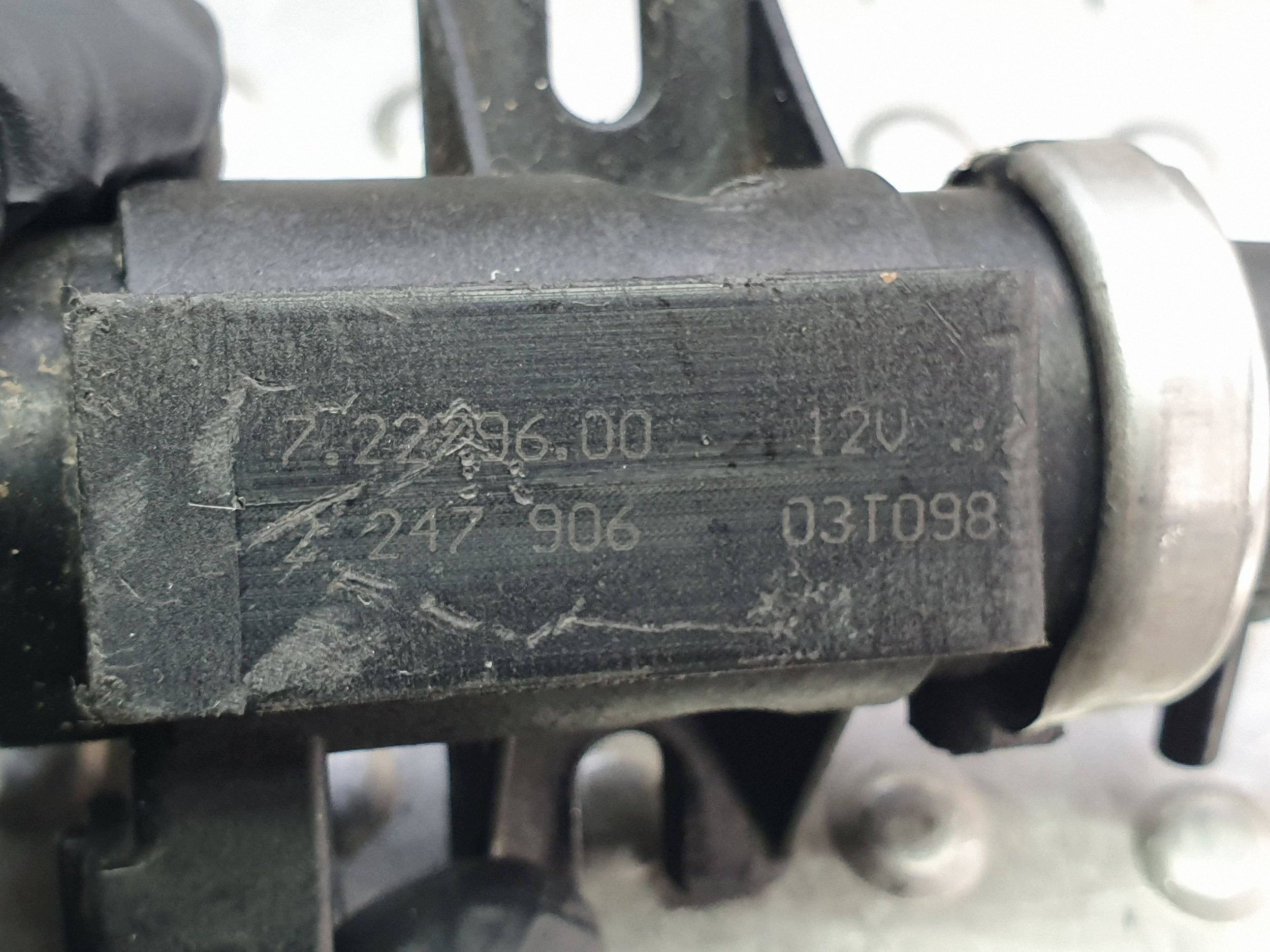 valve vacual tube 2247906 BMW E39 E46 E53 E60 E61 E87 2.0 2.5 3.0D