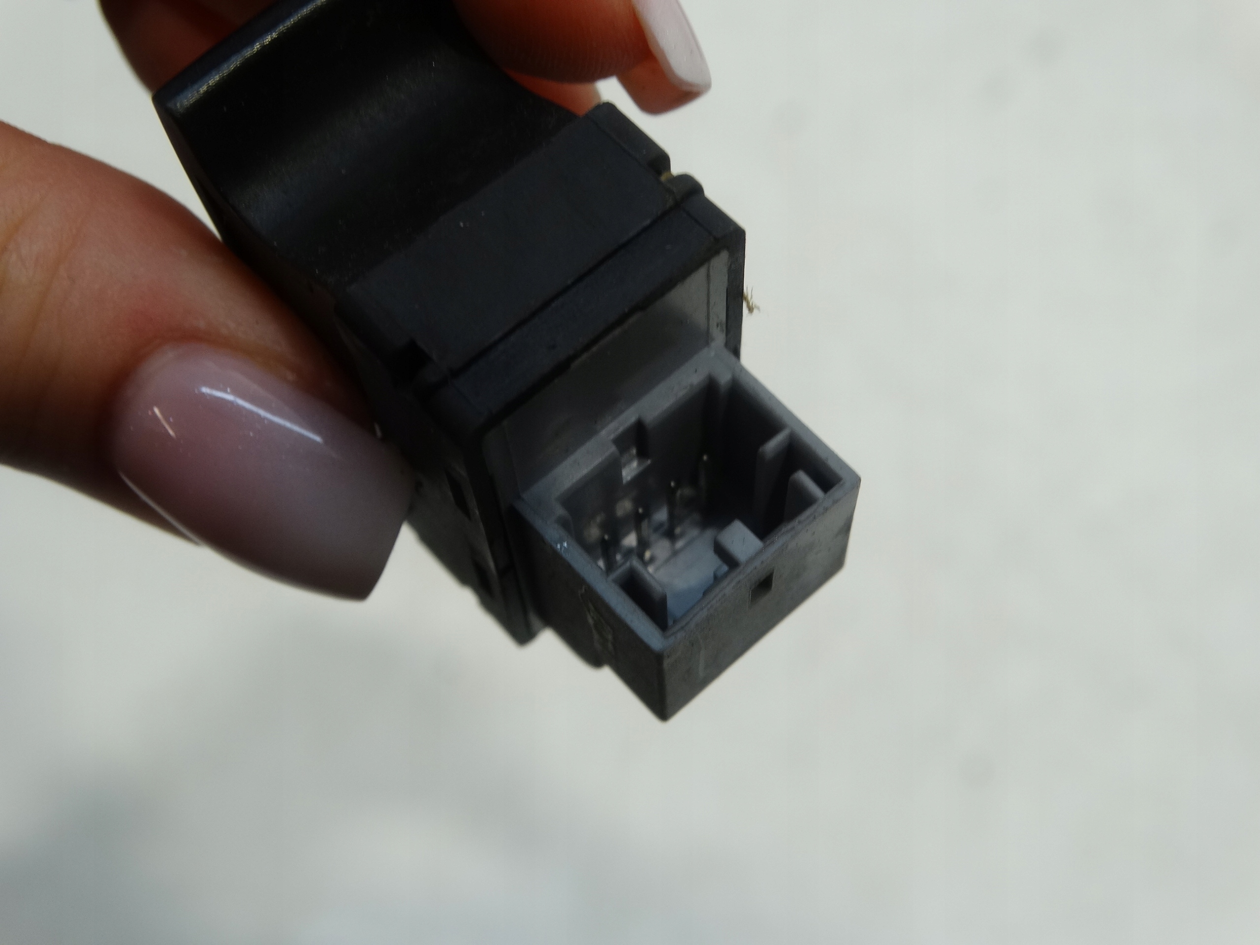 button switch PODNOSZENIE windows right front VOLKSWAGEN T5 T6