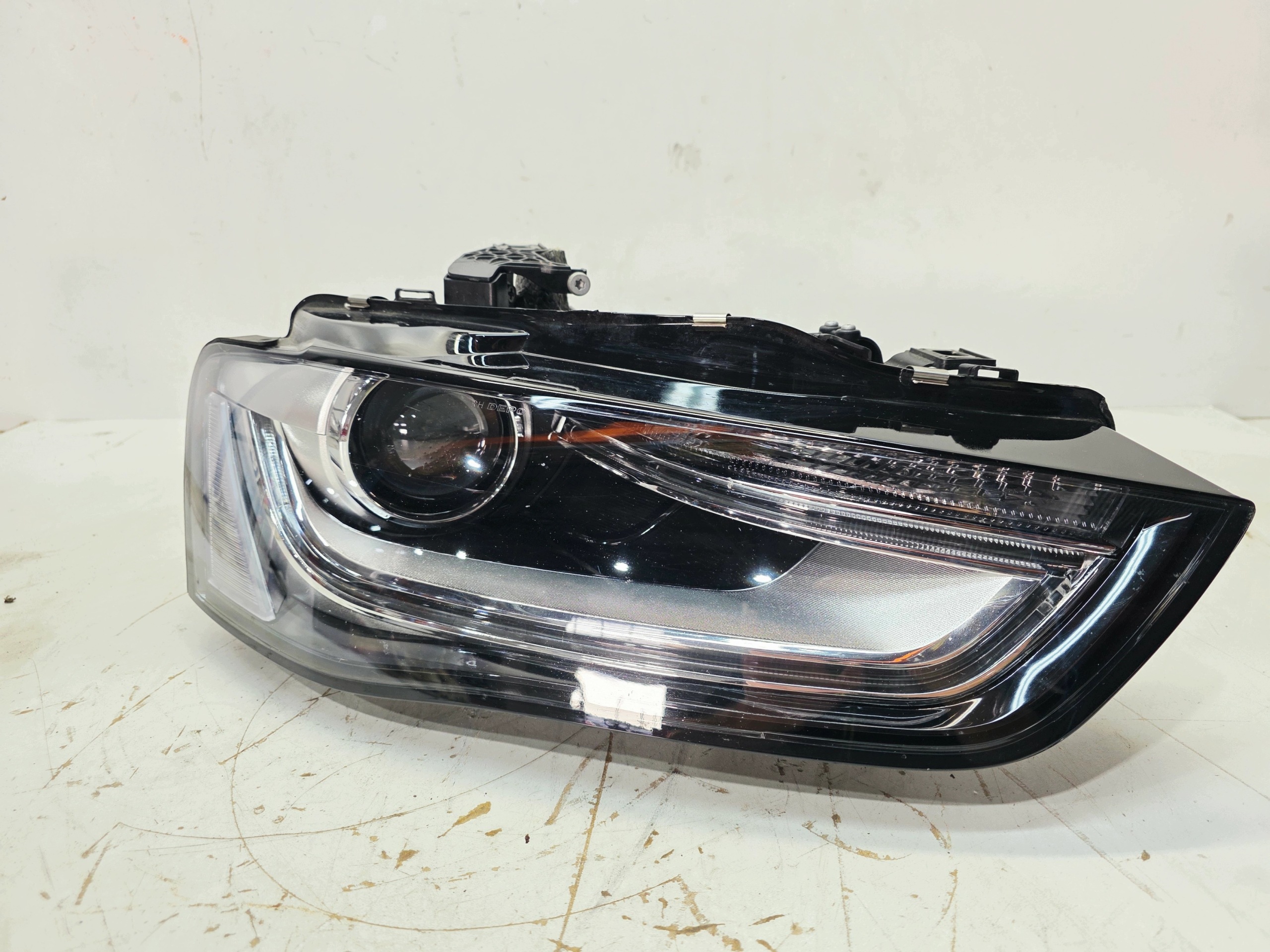 REFLEKTOR light right front BI XENON LED AUDI A4 B8 LIFT 8K0941044C 38/26