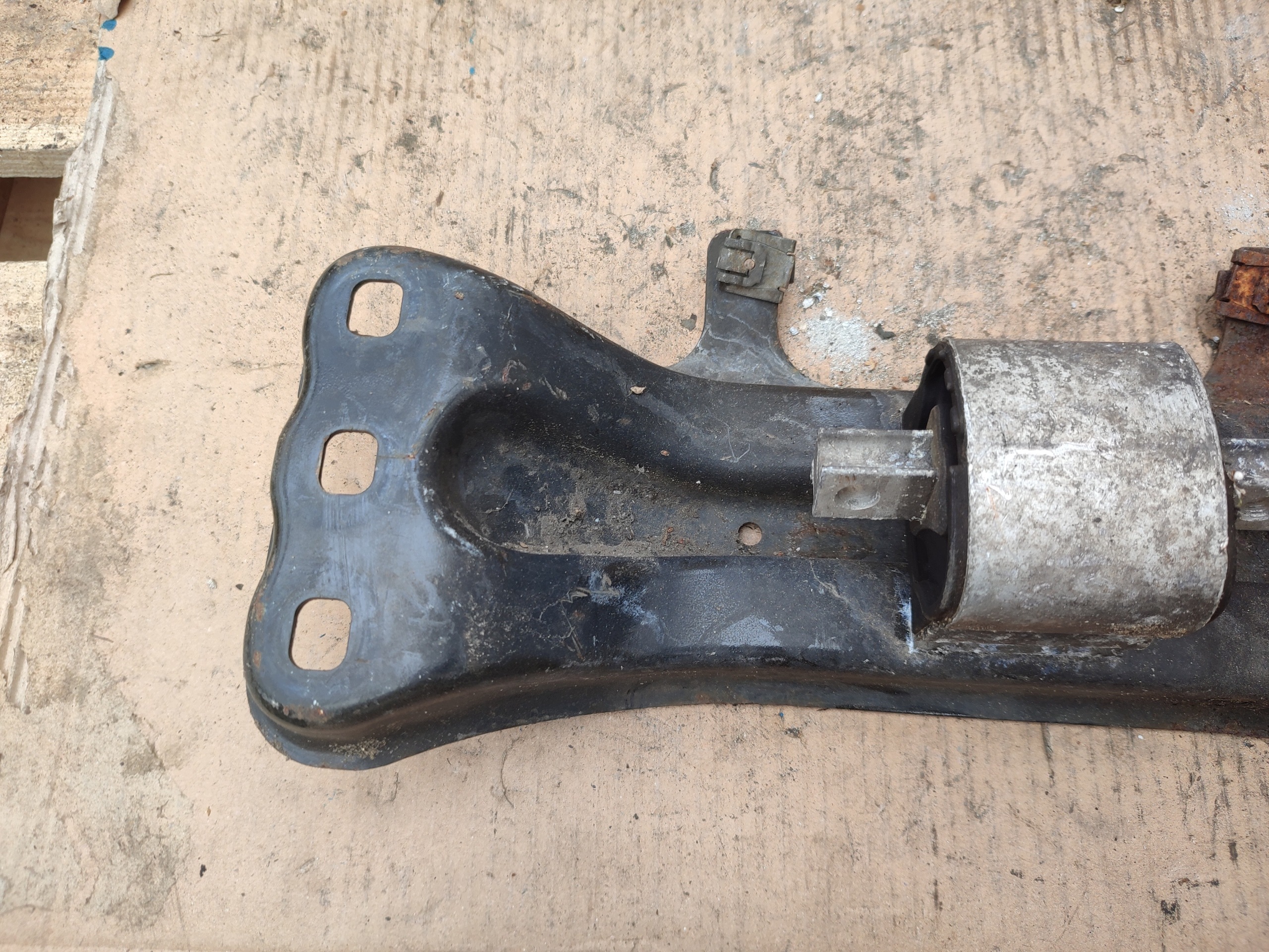 holder gearbox mounting MERCEDES W205 A2052400802