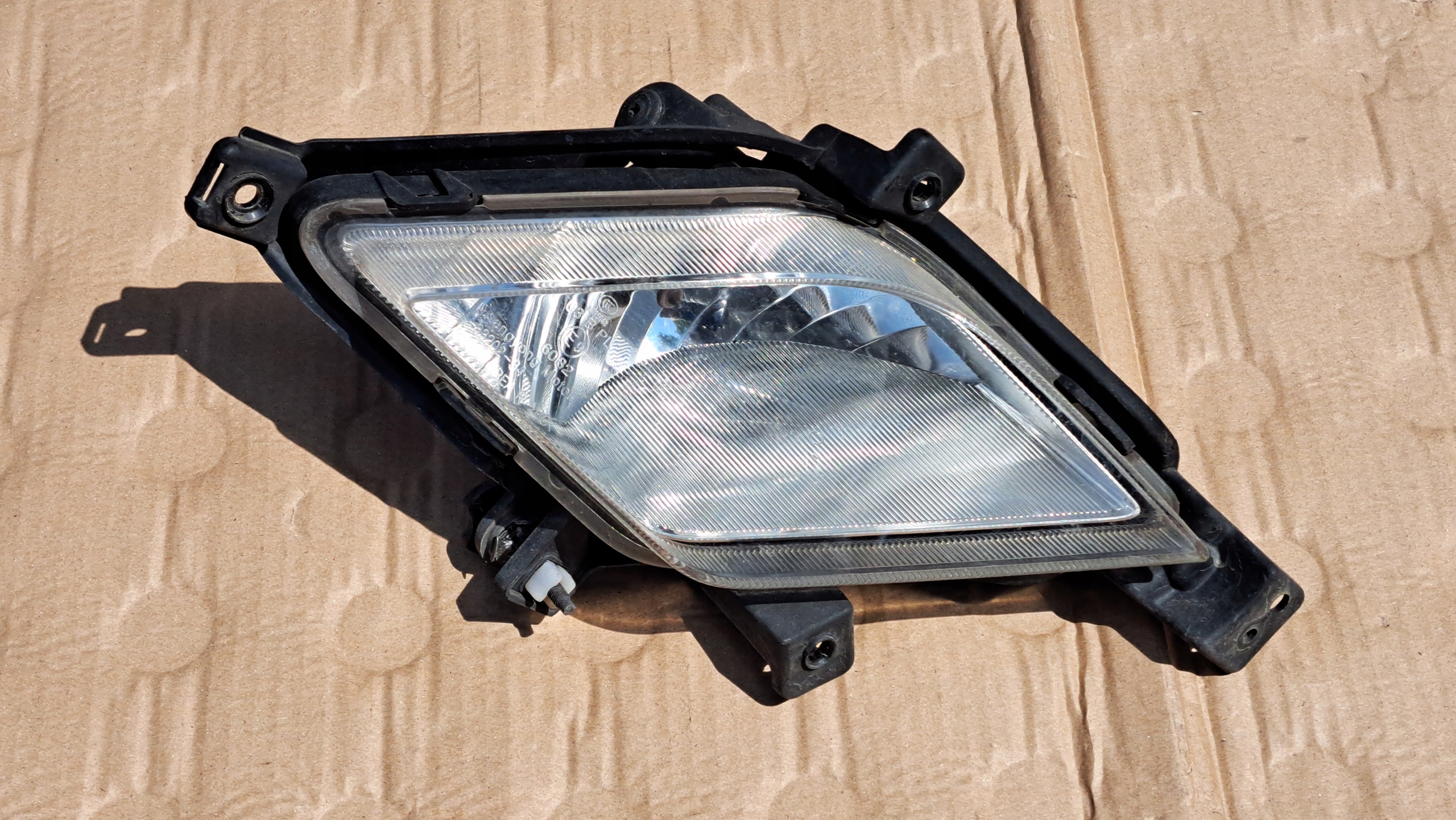 KORANDO III - ГАЛОГЕН правый рамка