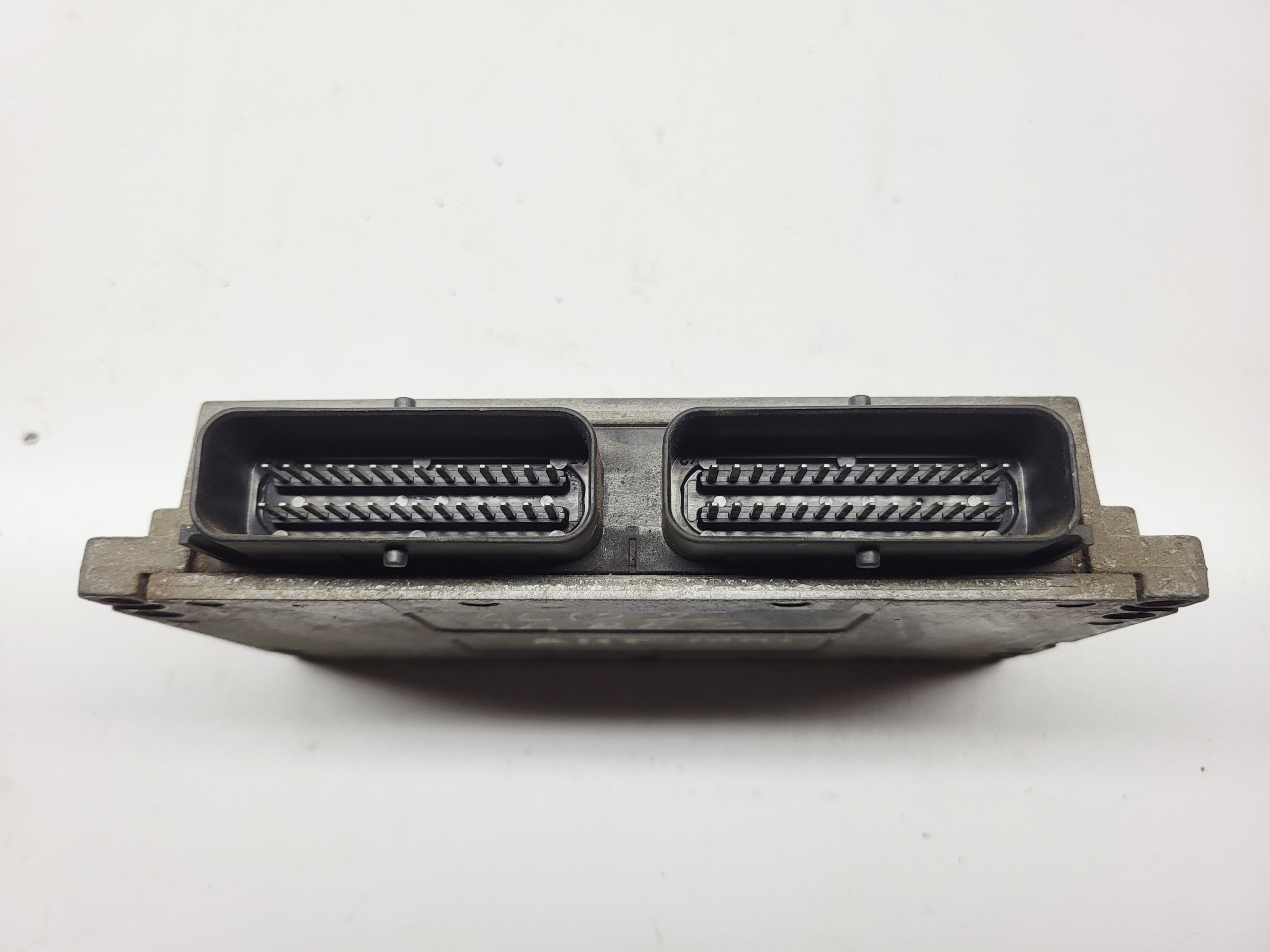 computer control unit of the engine RENAULT CLIO II 1.4B S105280010C 8200051042