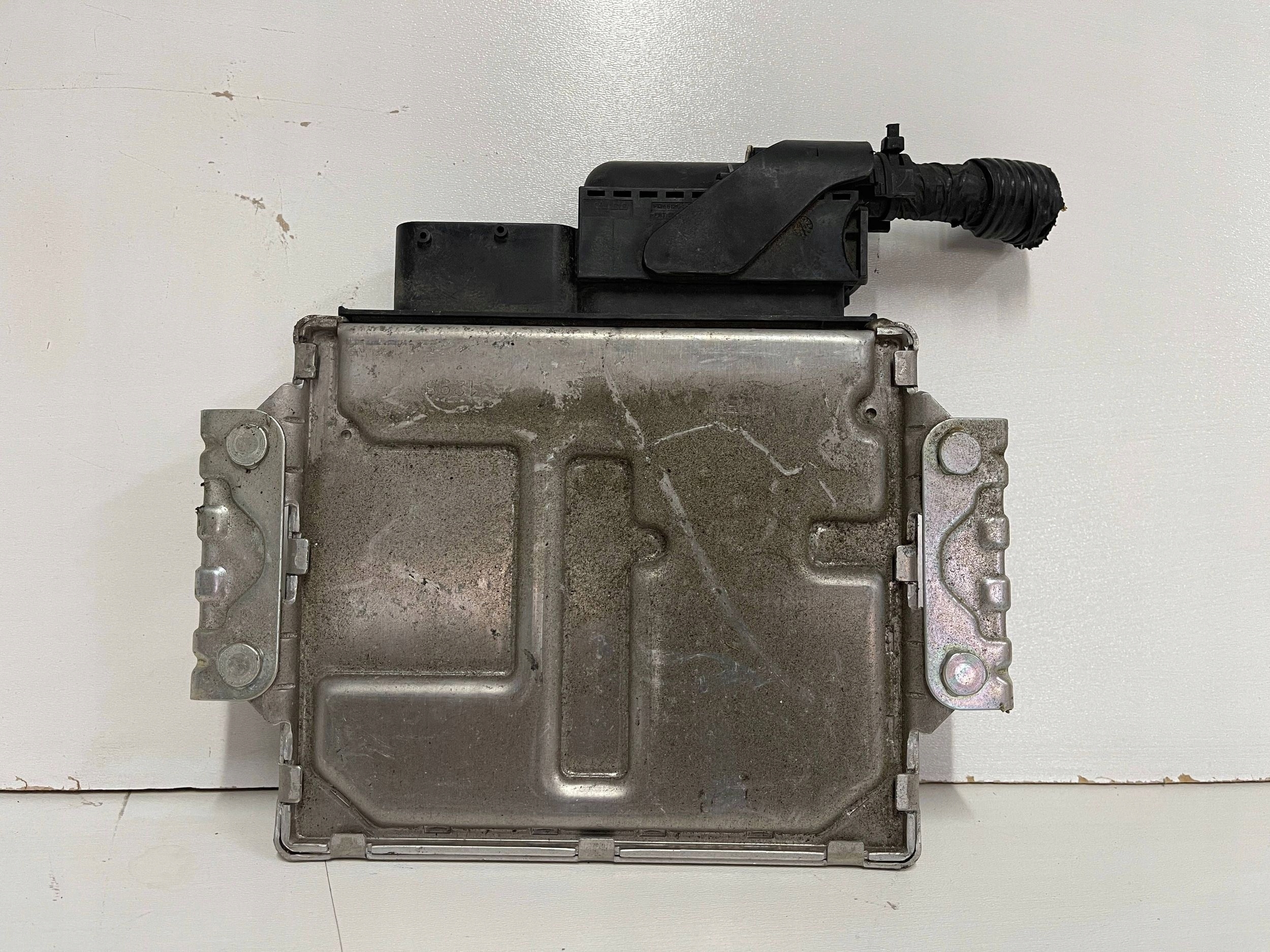 computer control unit of the engine Suzuki Swift MK7 1.3 DDIS 33920-68L03