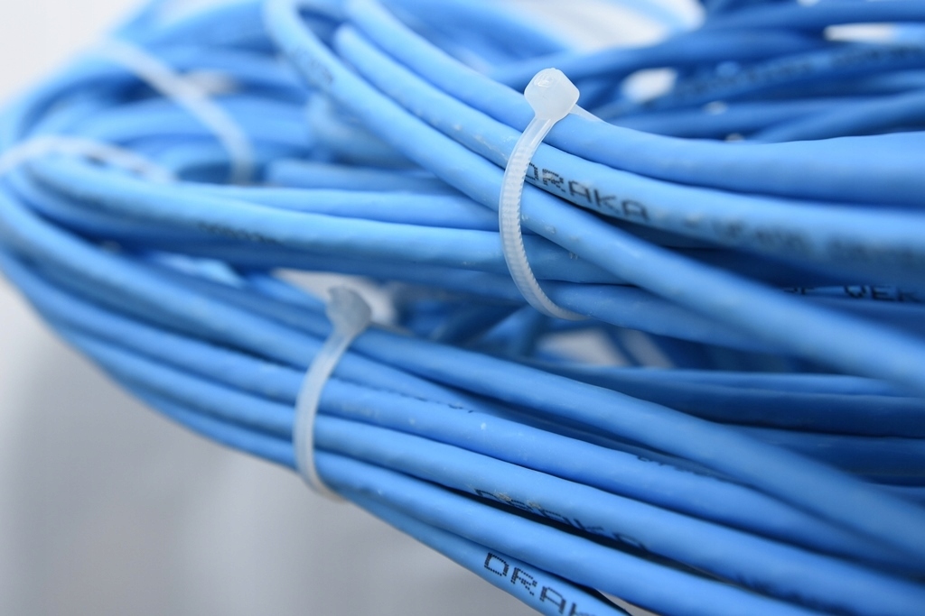 Opaski plastikowe 300x3,6 100szt. czarne 73895 VOR Marka Vorel