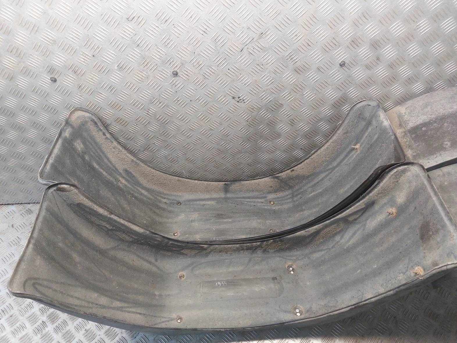 BŁOTNIK CHLAPACZ VOLKSWAGEN TRANSPORTER T5 DOKA Strona zabudowy tył