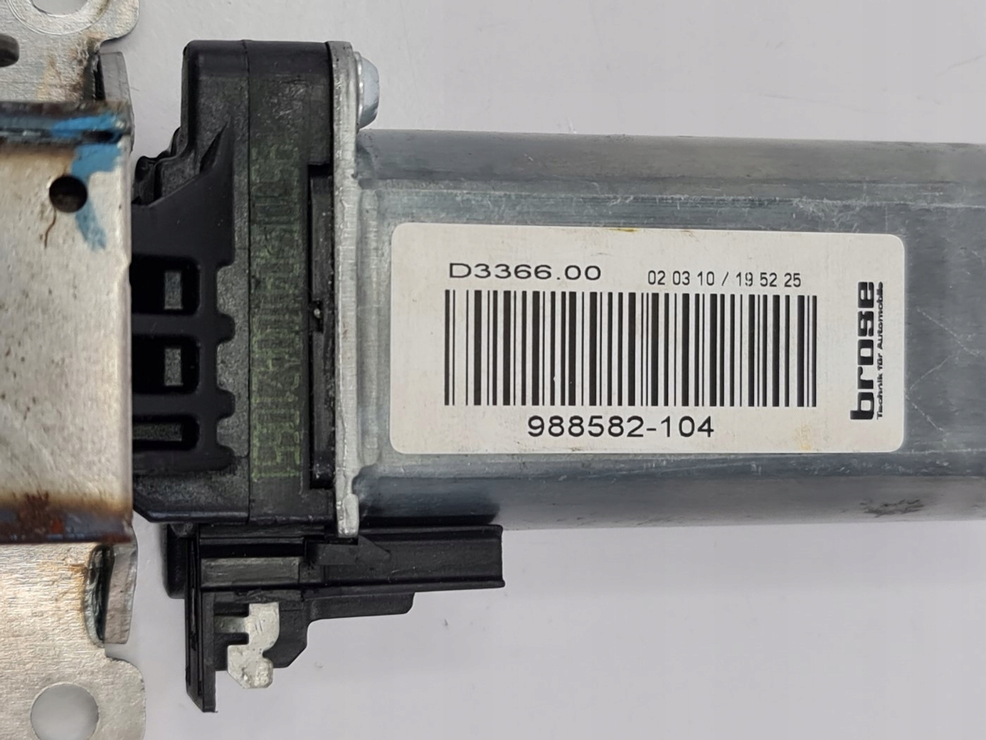 988582-104 - ПРАВЫЙ МОТОР СИДЕНЬЯ PORSCHE CAYENNE II 7P5