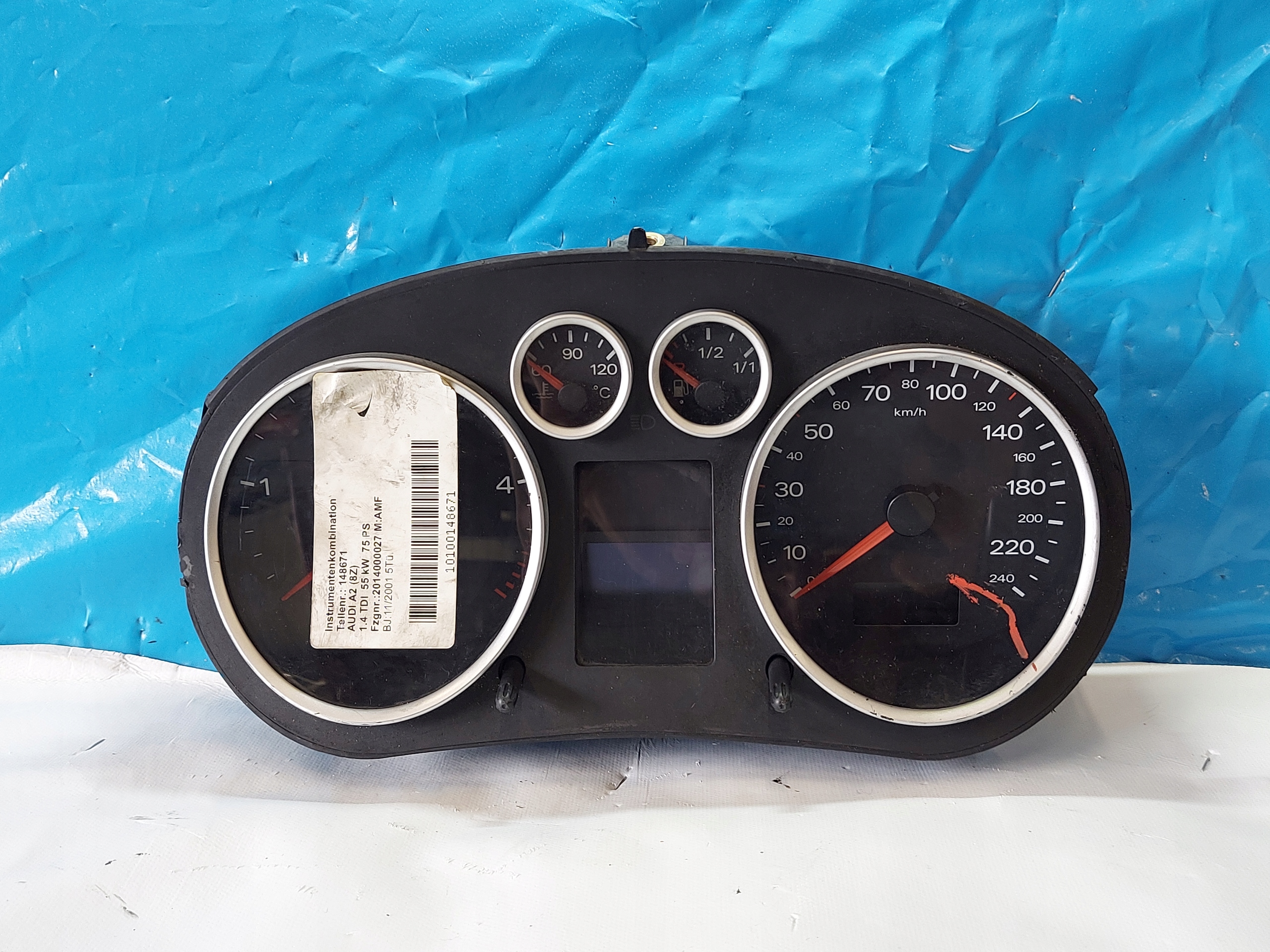 dials clock AUDI A2 8Z 1.4 TDI 8Z0920900M