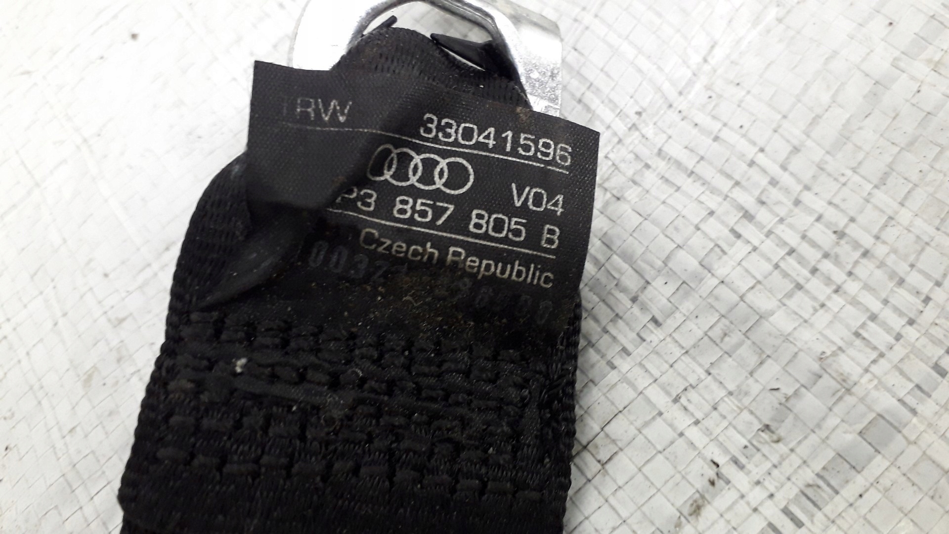 ремень безопасности 8P3857805B Audi A3