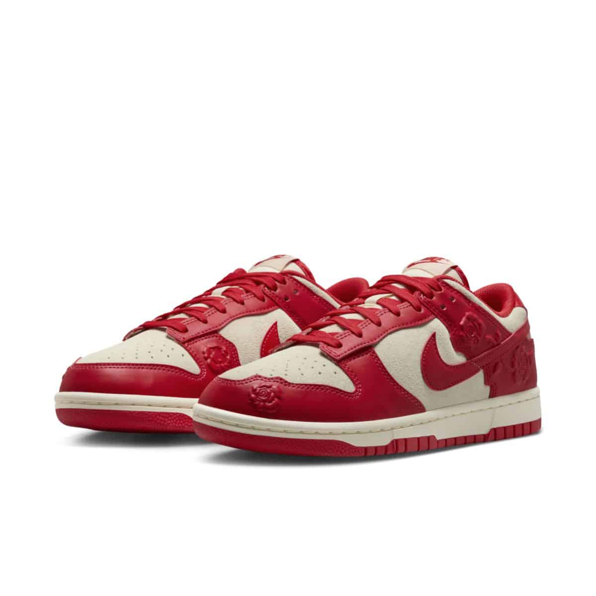 Dámské sportovní tenisky Nike Dunk Low "Roses" vel