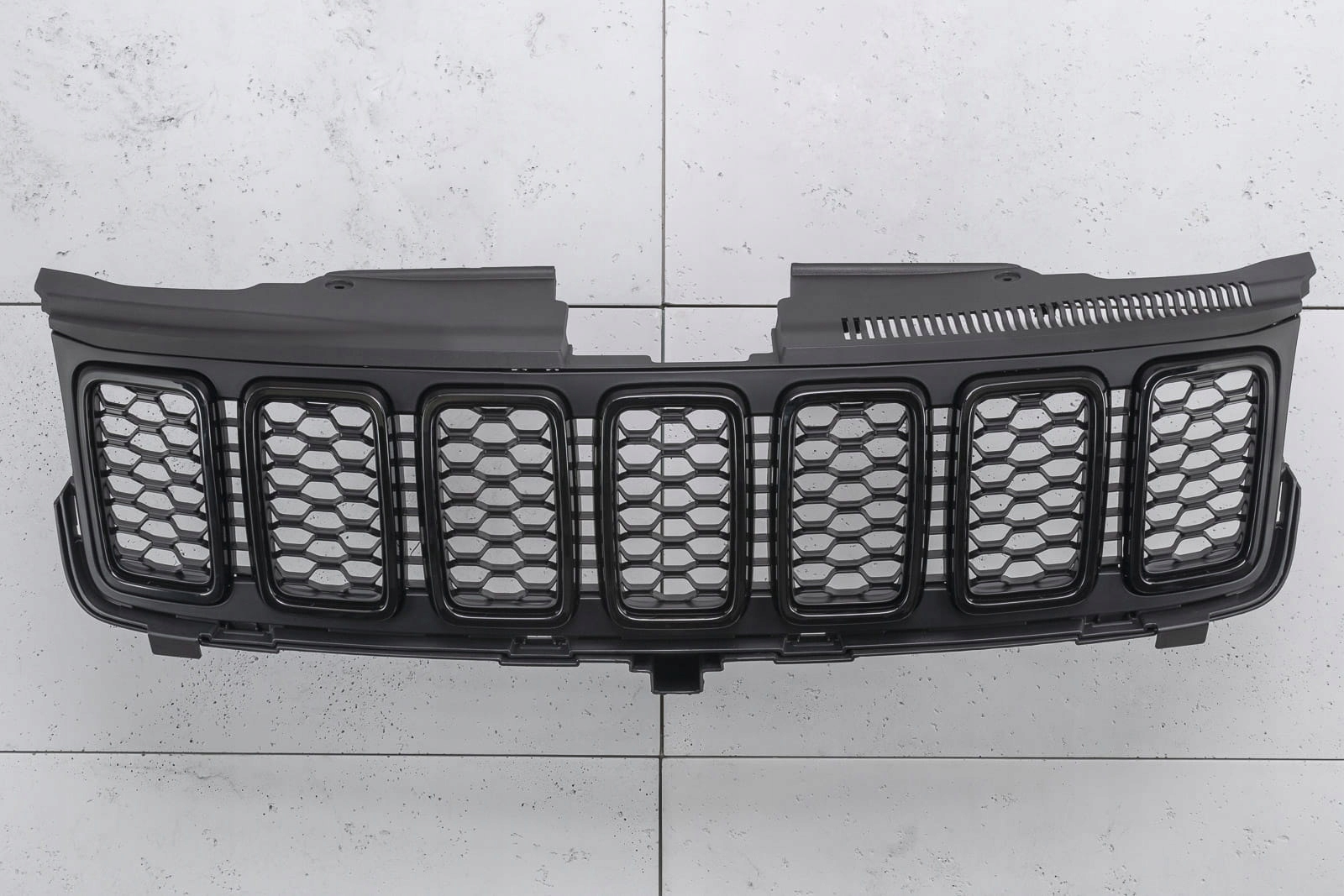 JEEP GRAND CHEROKEE IV WK2 17-21 GRILL 68258419AC Numery katalogowe zamienników 68317863AA