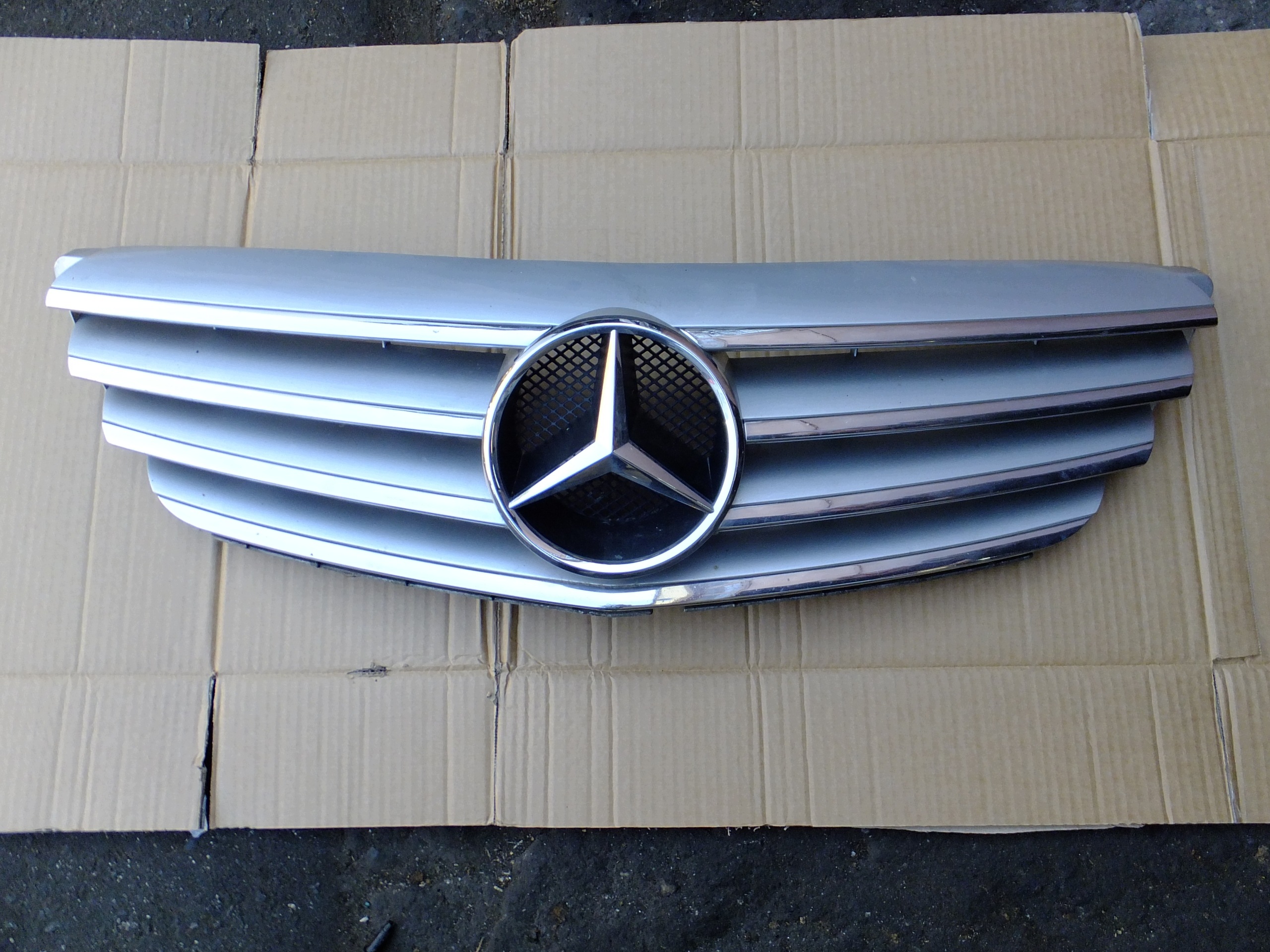 grille mercedes w245 2007r A1698800783