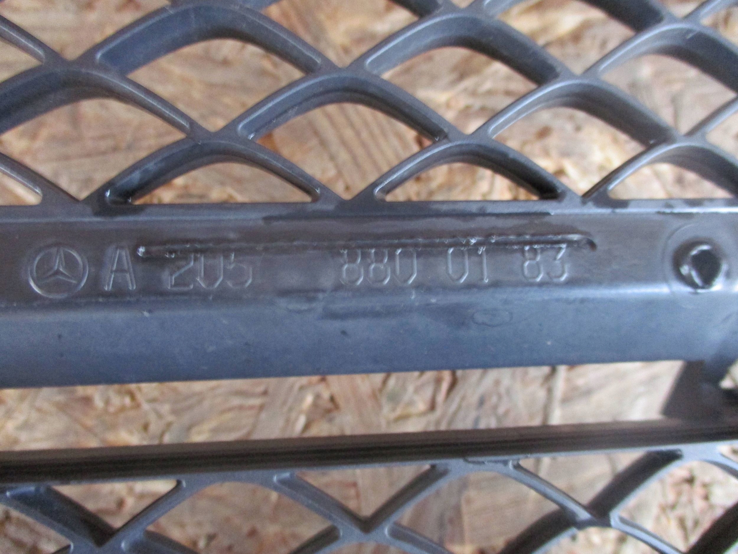 Grille MERCEDES C KLASA W205 14