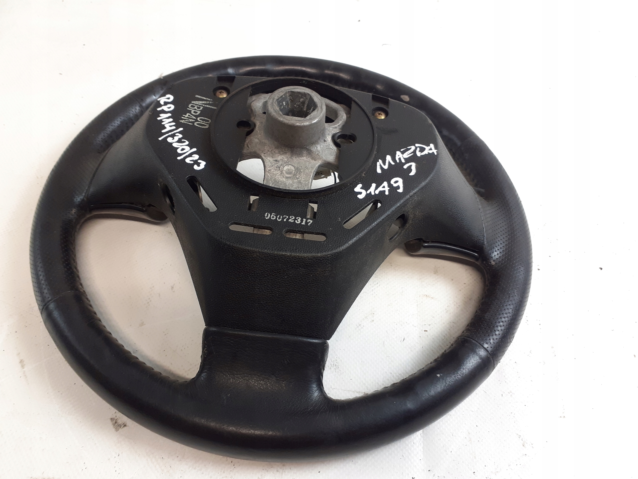 MAZDA 3 volant kůže MULTI