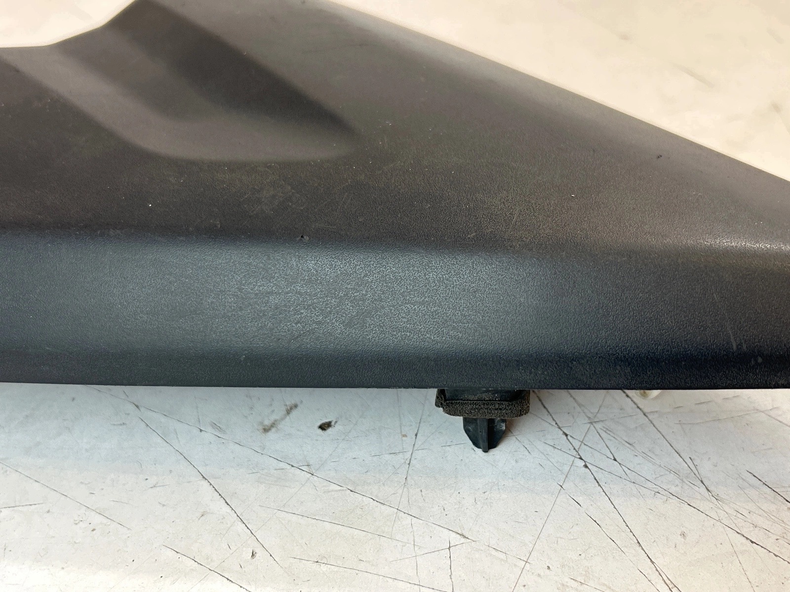 spoiler trojkat covering mirrors left front Ford Transit MK8