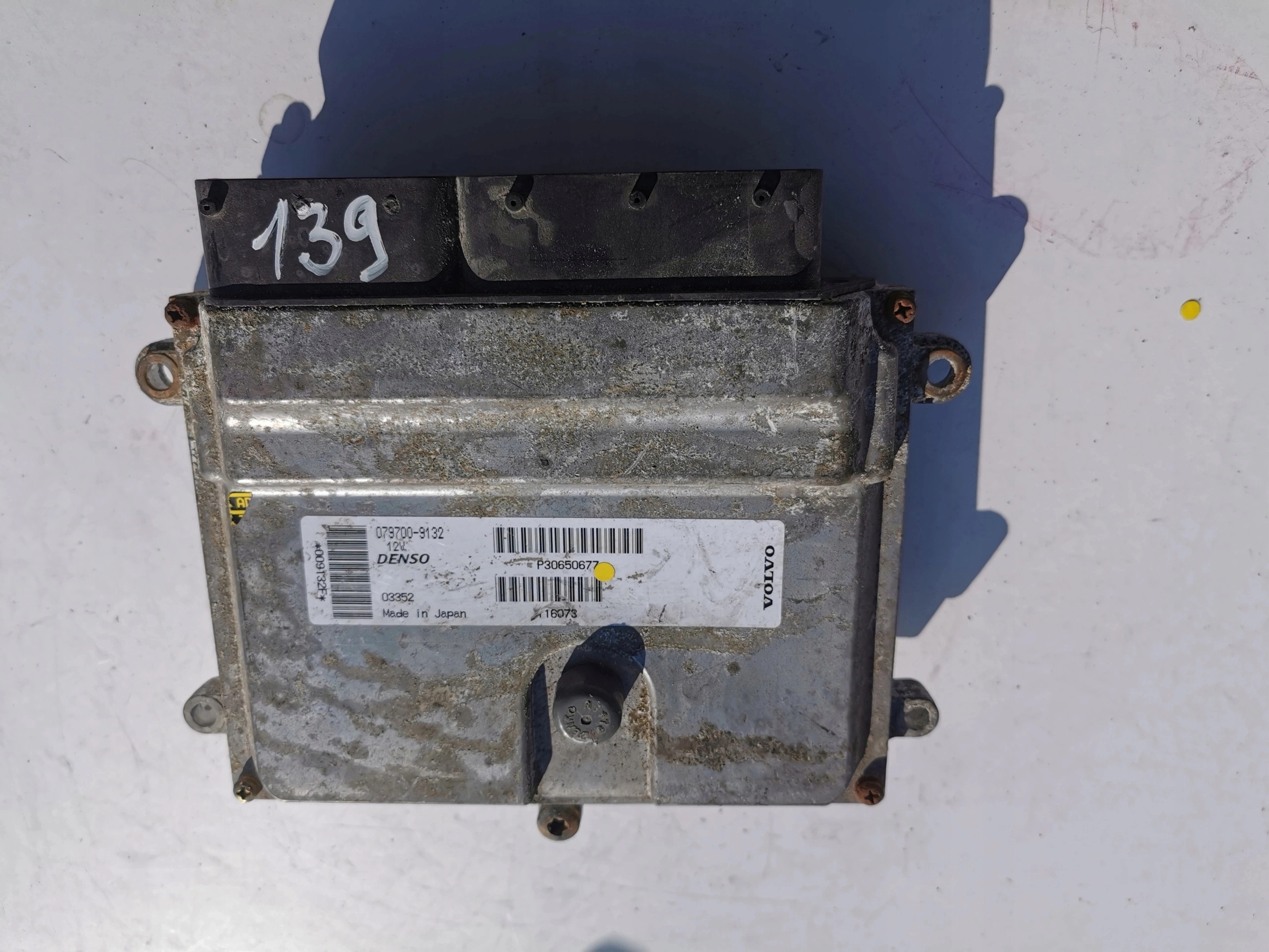 VOLVO V50 2.4B 079700-9132 P30650677 computer ECU