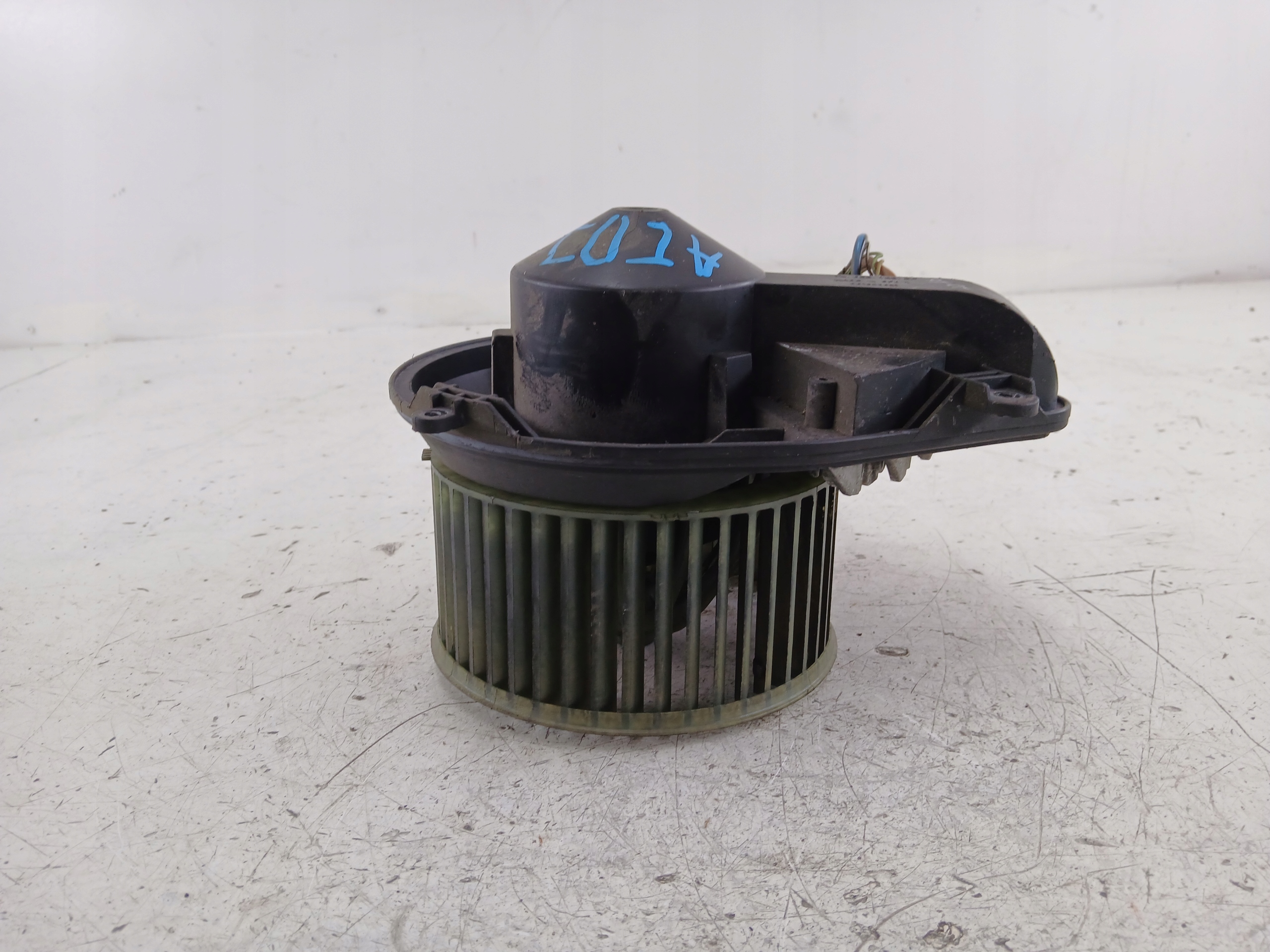 AUDI A4 B5 heating air conditioning devices resistor, rheostat, regulator 8D1820021