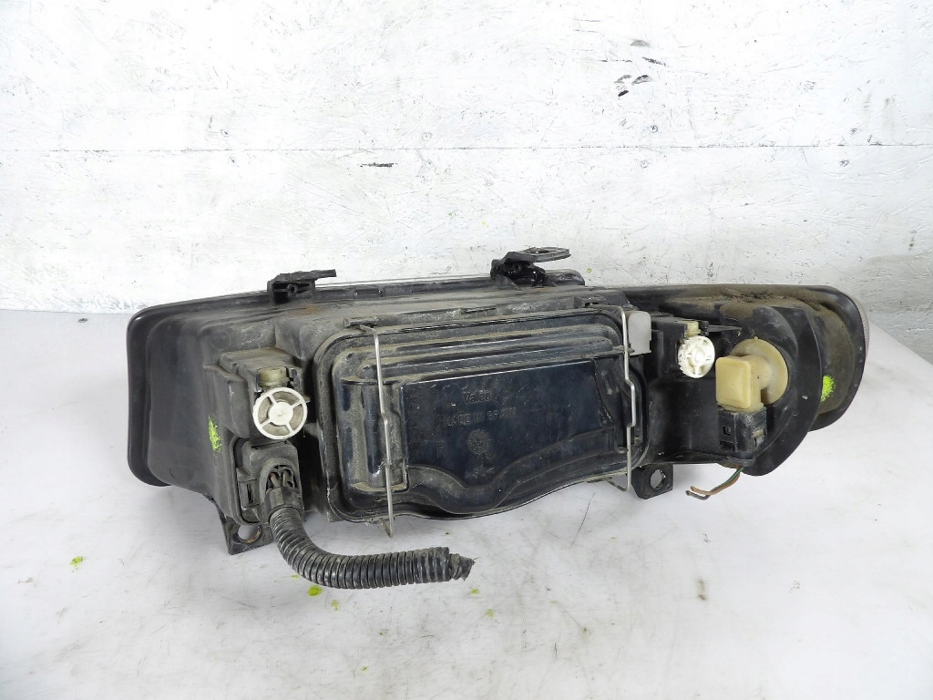 SEAT TOLEDO II REFLEKTOR right 1M1941002B