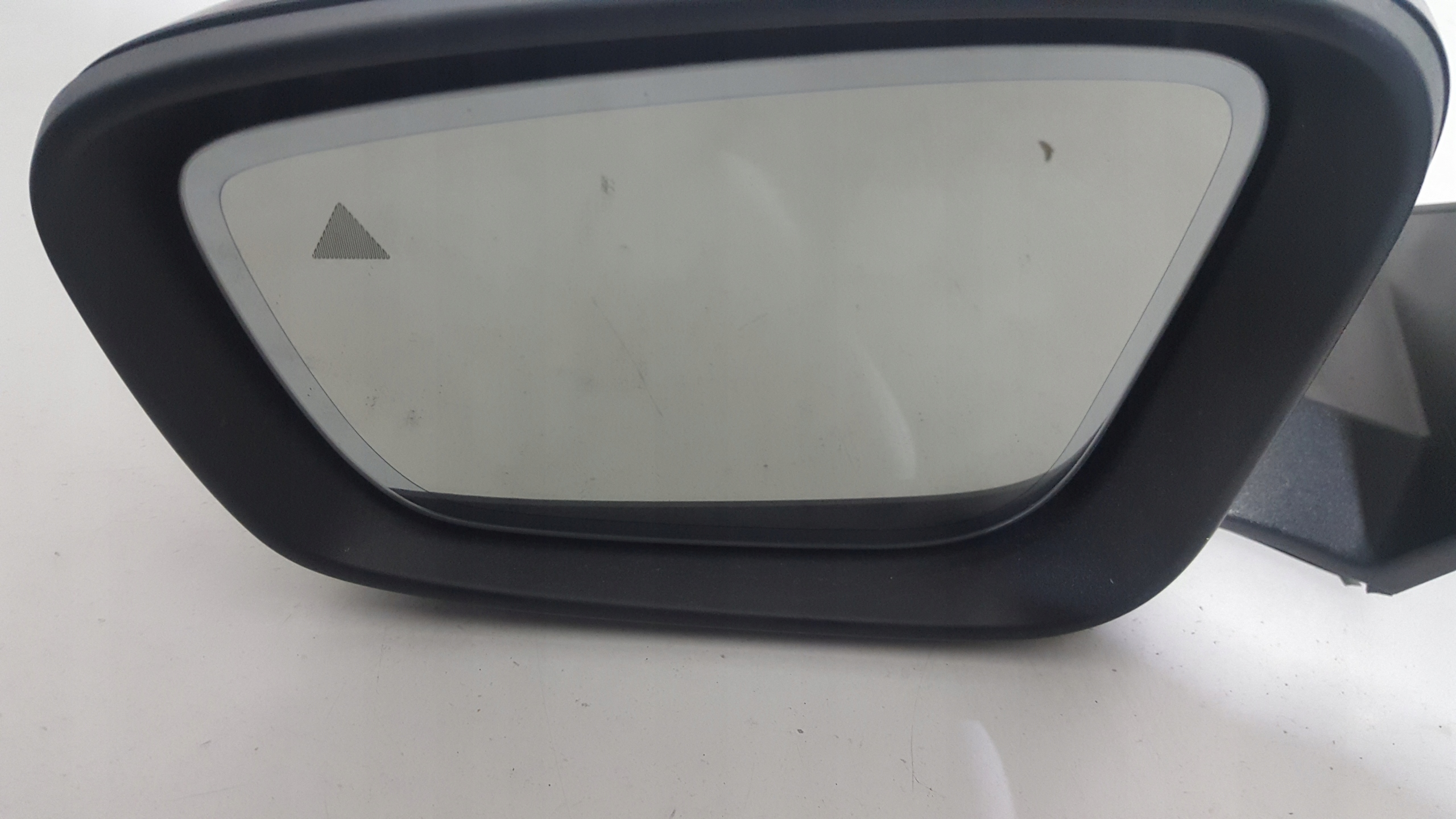 LUSTERKO LEWE BMW G30 ASYSTENT KAMERA FOTOCHROM Producent części BMW OE