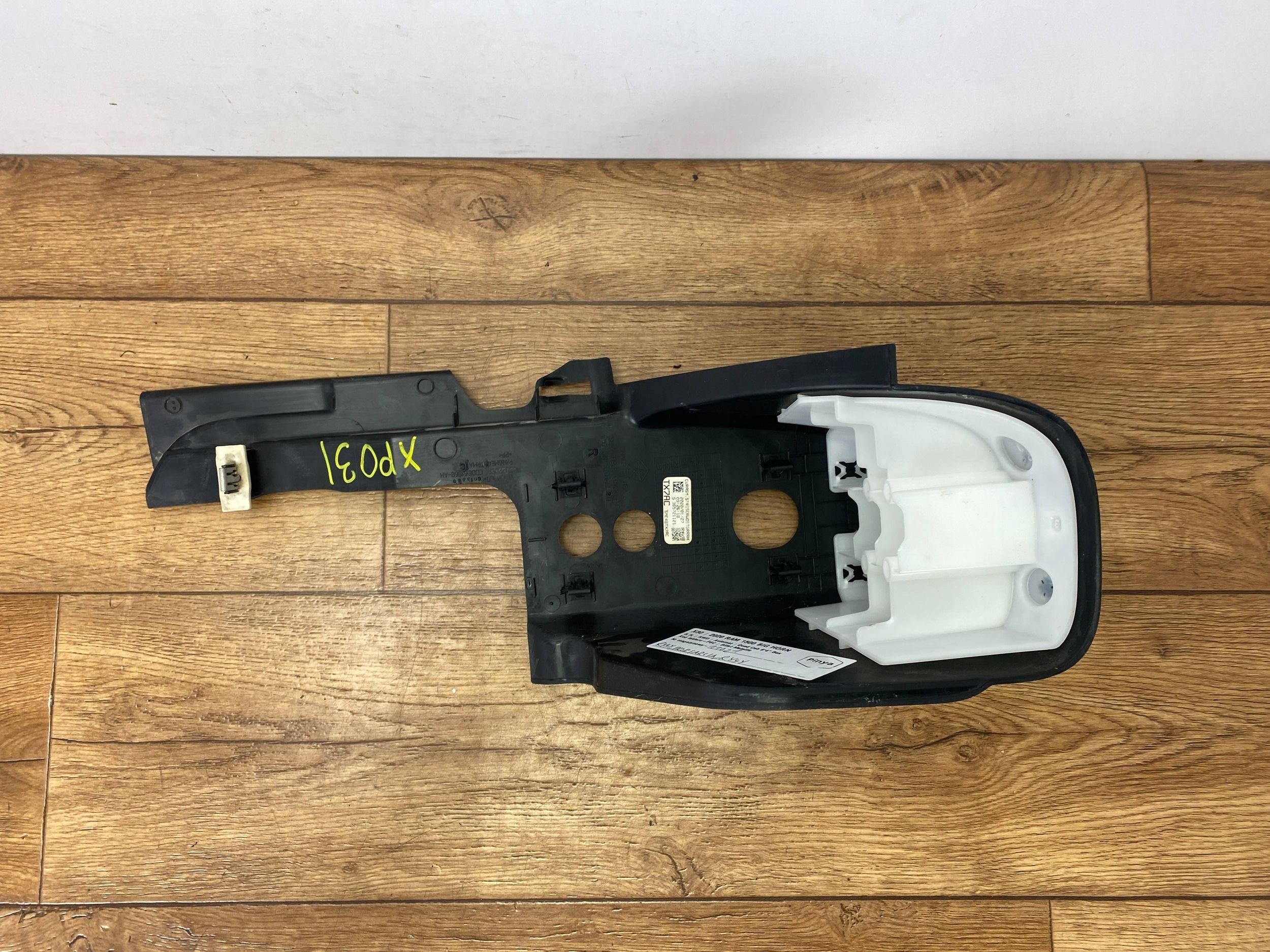 plastic boczny cover seat Dodge Ram 1500 2019+