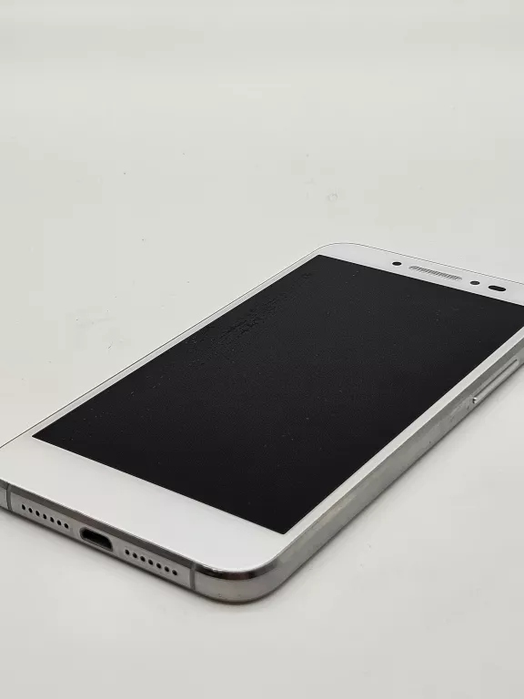 Смартфон Alcatel Shine Lite 2 ГБ / 16 ГБ 4G (LTE) белый