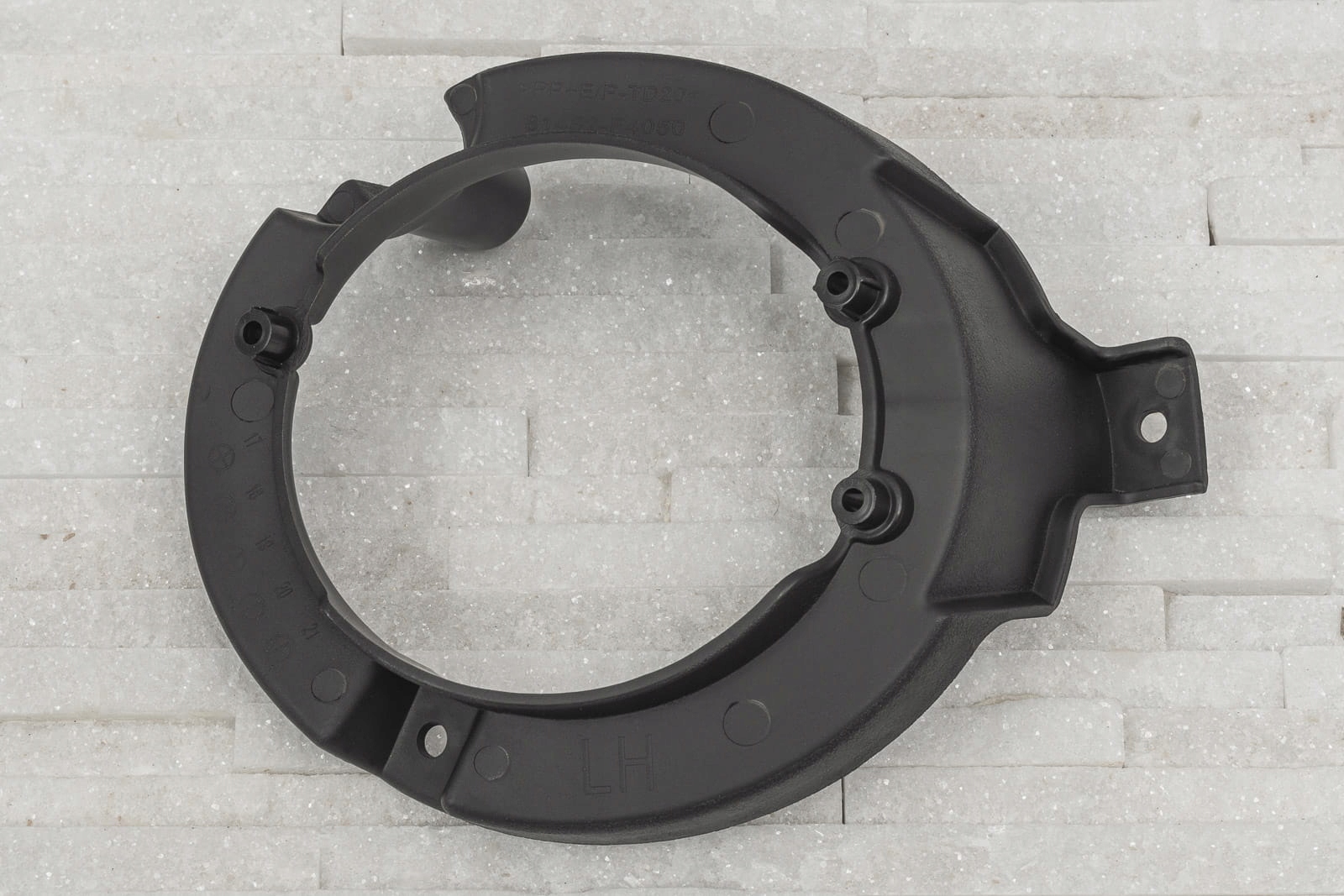 TOYOTA C-HR 16+ MOCOWANIE LEWE HALOGENU 81482F4050 Strona zabudowy przód