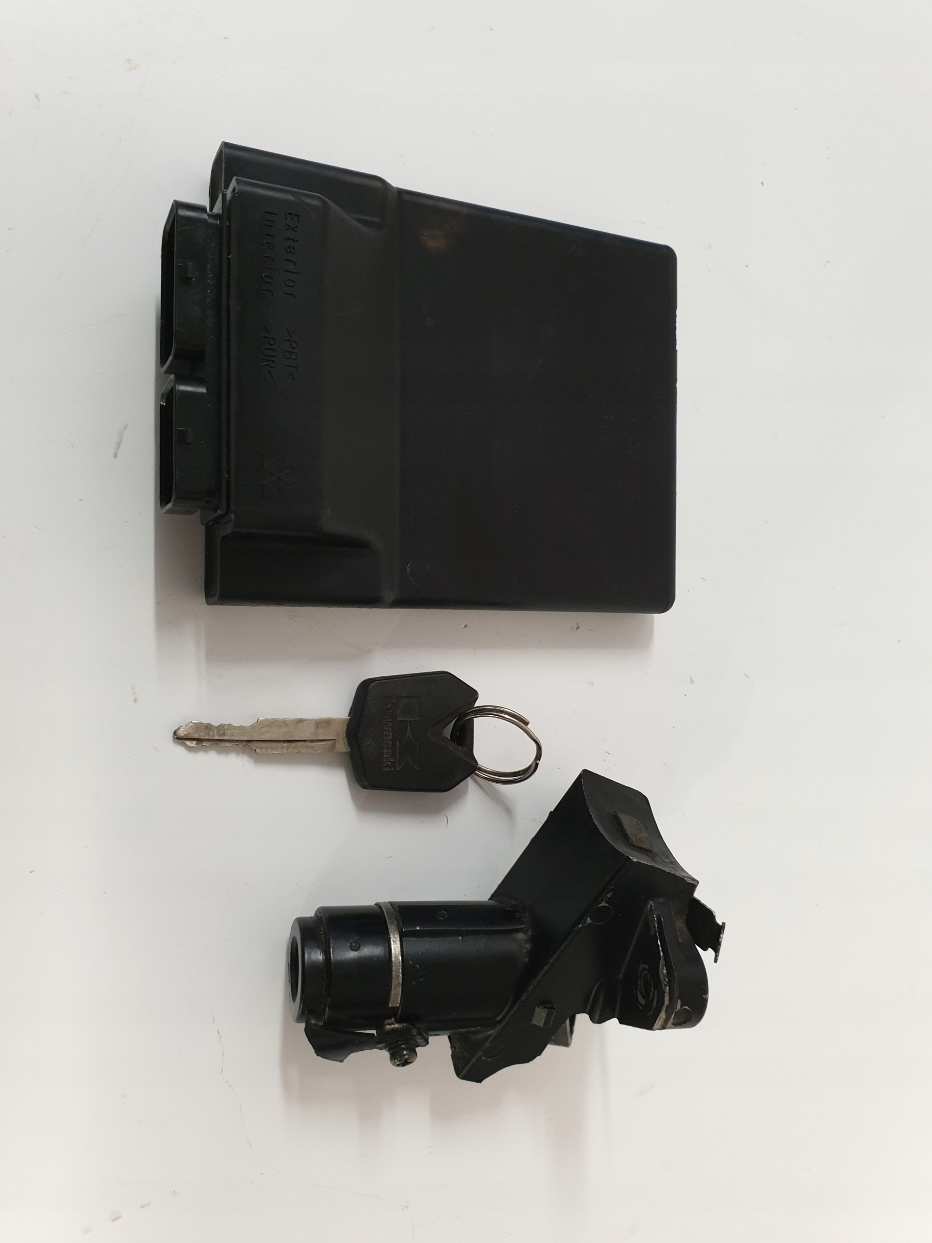 Kawasaki ZX 10 04-05 moduł zapłonowy kluczyk