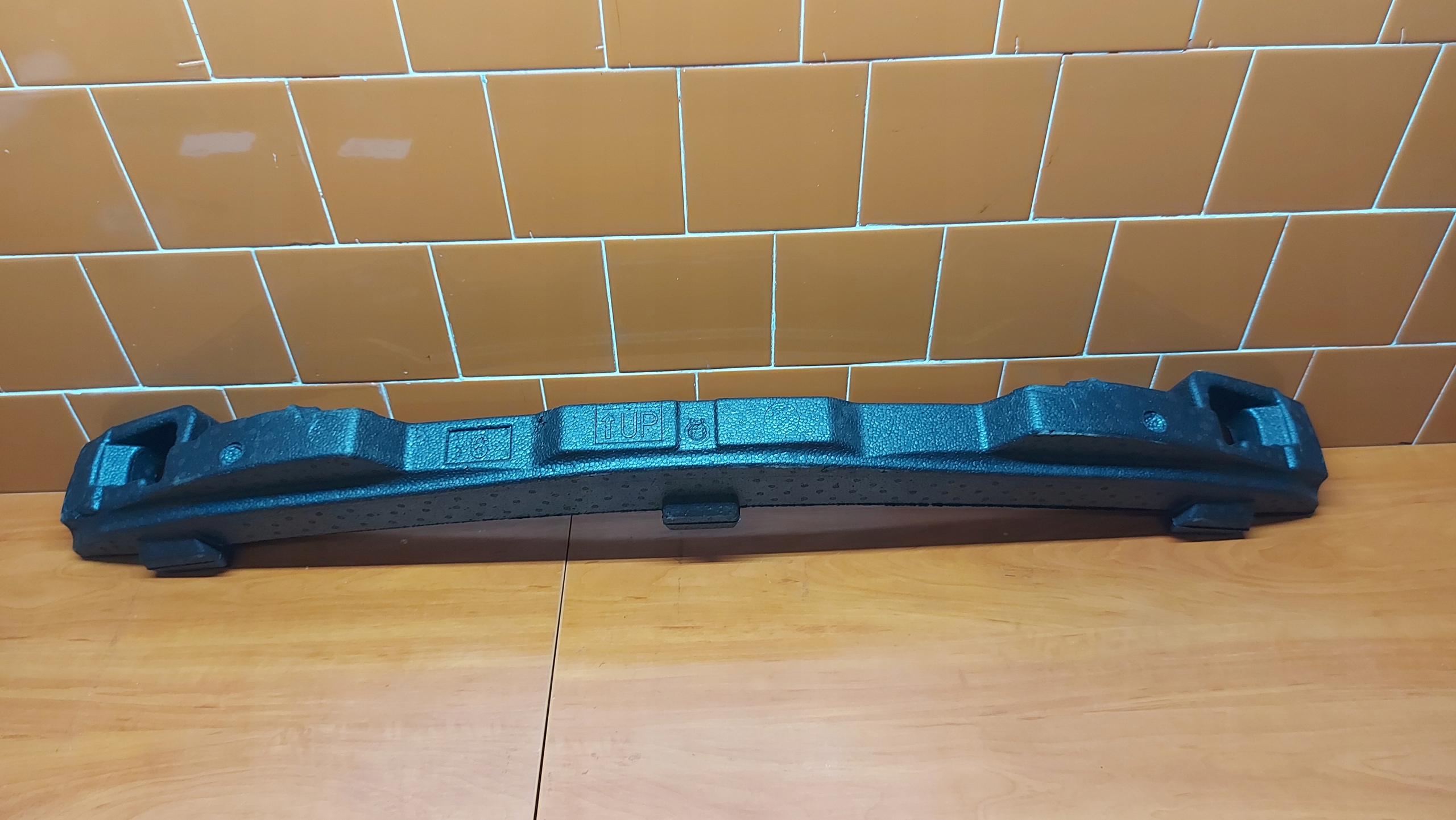 ABSORBER Polystirén nárazníku předek TOYOTA COROLLA E16 E18 16-18