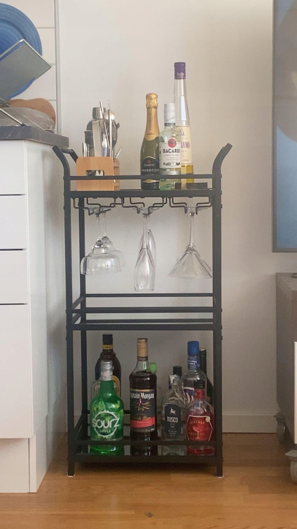 WÓZEK BAROWY KUCHENNY NA KÓŁKACH REGAŁ DO SERWOWANIA UCHWYT NA SZKLANKI Stan opakowania oryginalne