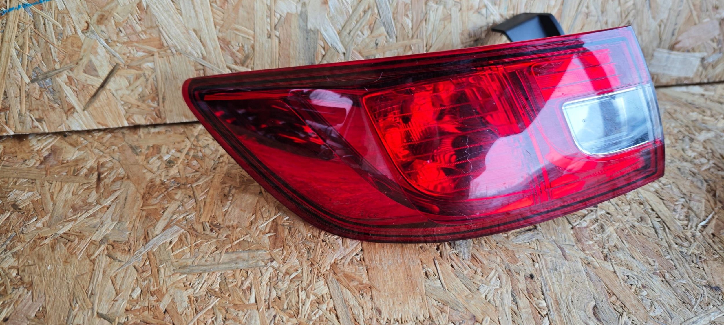 light rear rear part side left Renault Clio IV