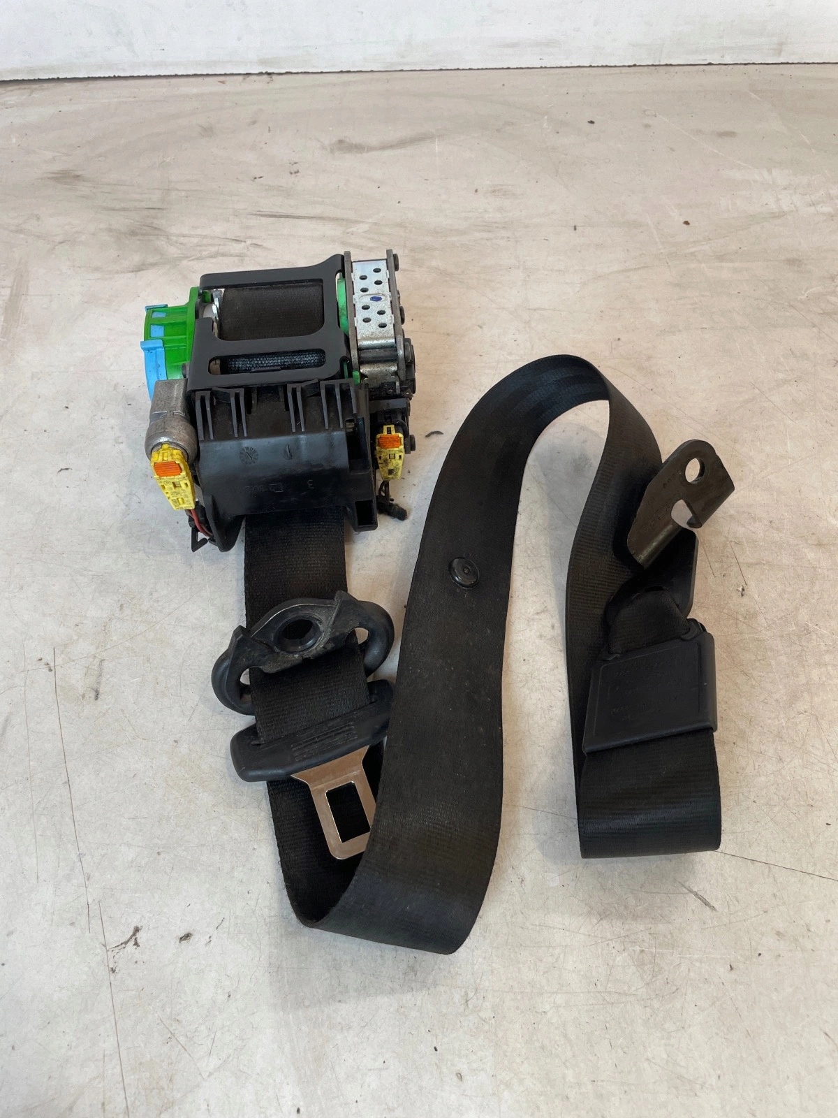 tension belt safety front front right Audi Q5 8R