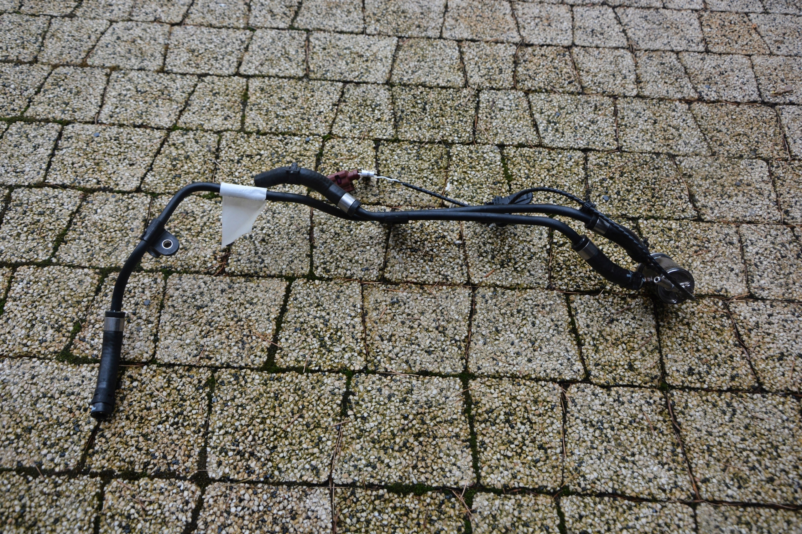 Клапан AdBlue ENT391040AM V250 VW PASSAT B8