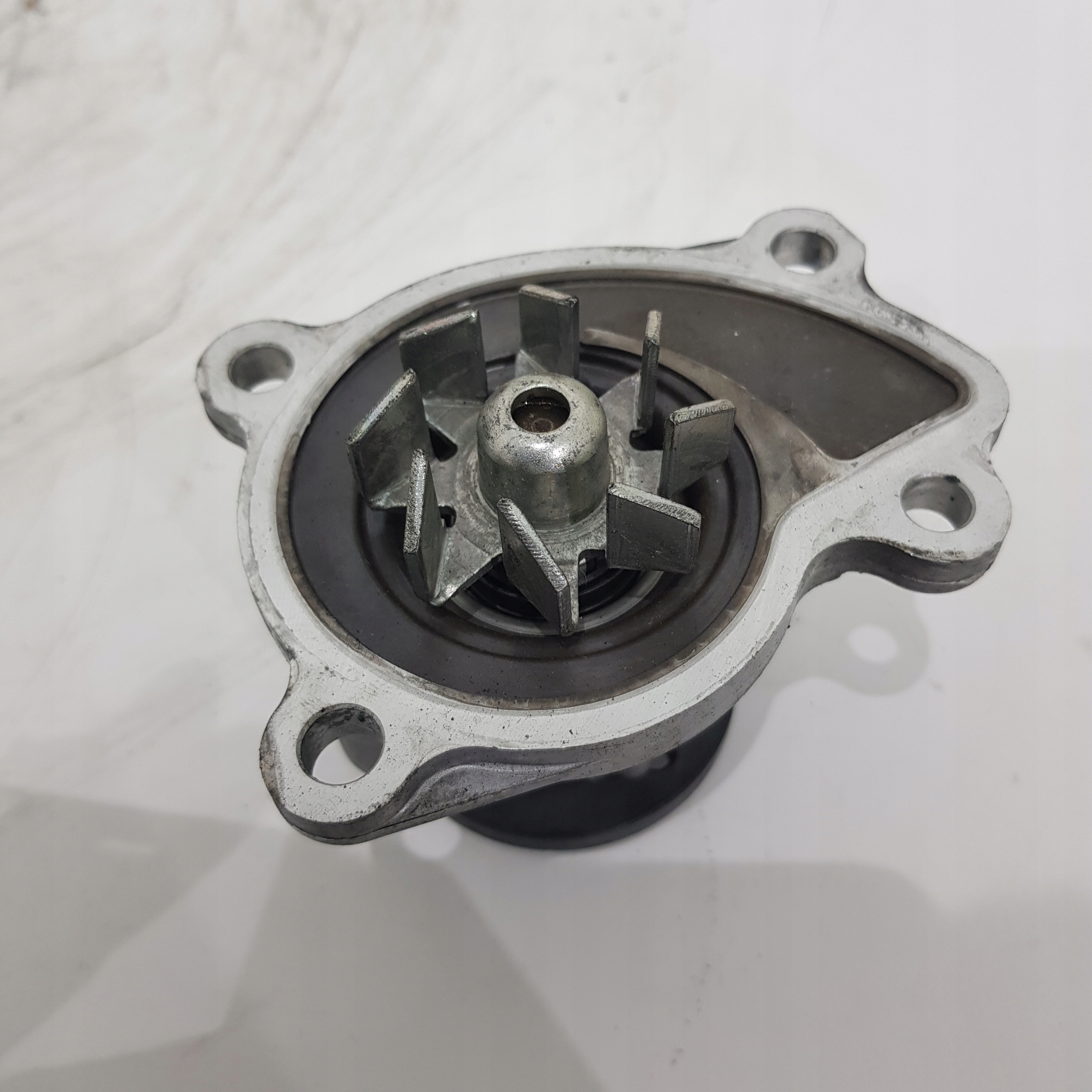 water pump RENAULT DACIA 0.9 1.2 TCE 210106094R
