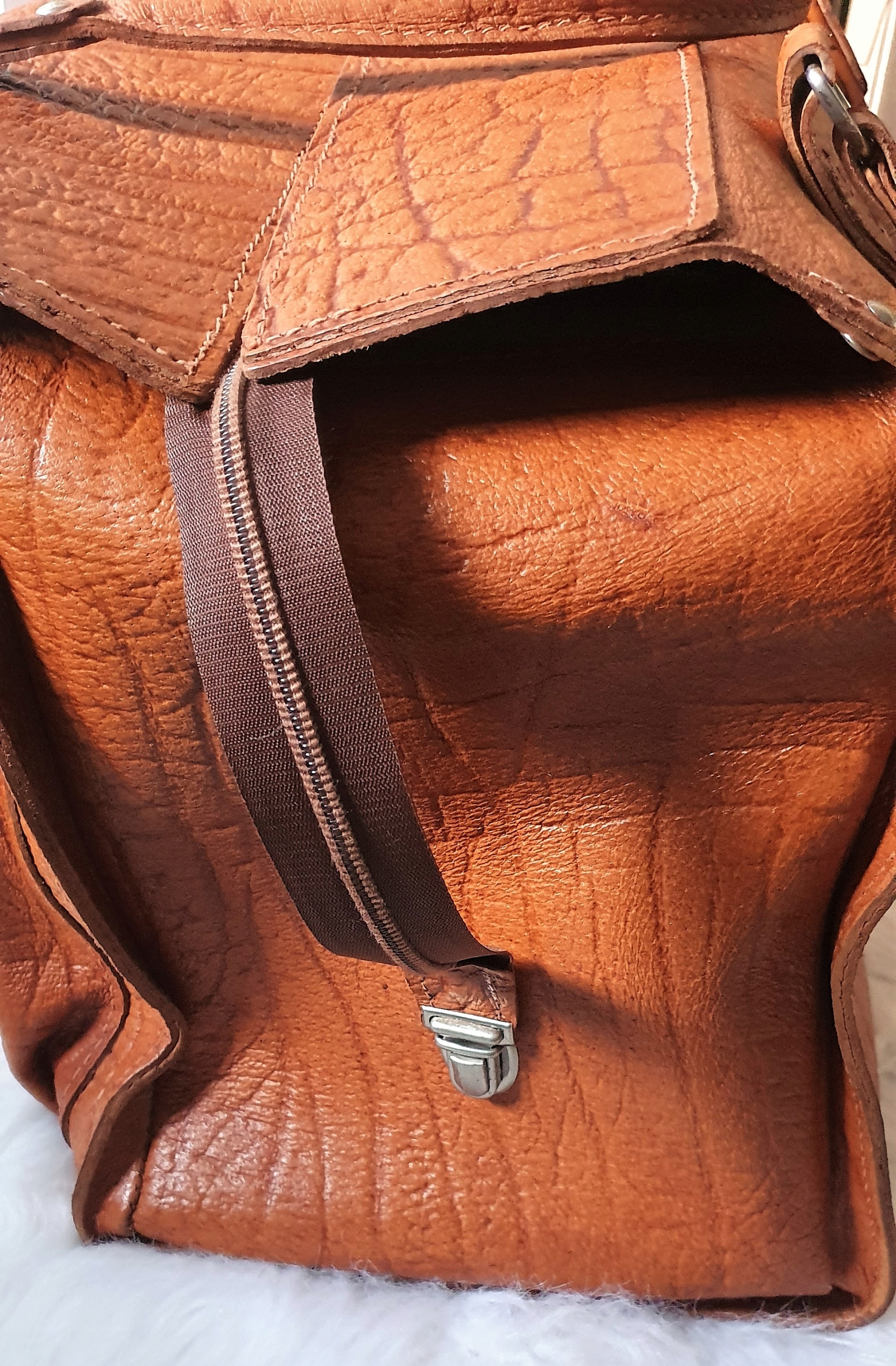 DUŻA AKTÓWKA LEKARSKA TECZKA TORBA VINTAGE SKÓRZANA RETRO SKÓRA UNIKAT !!! Marka bez marki