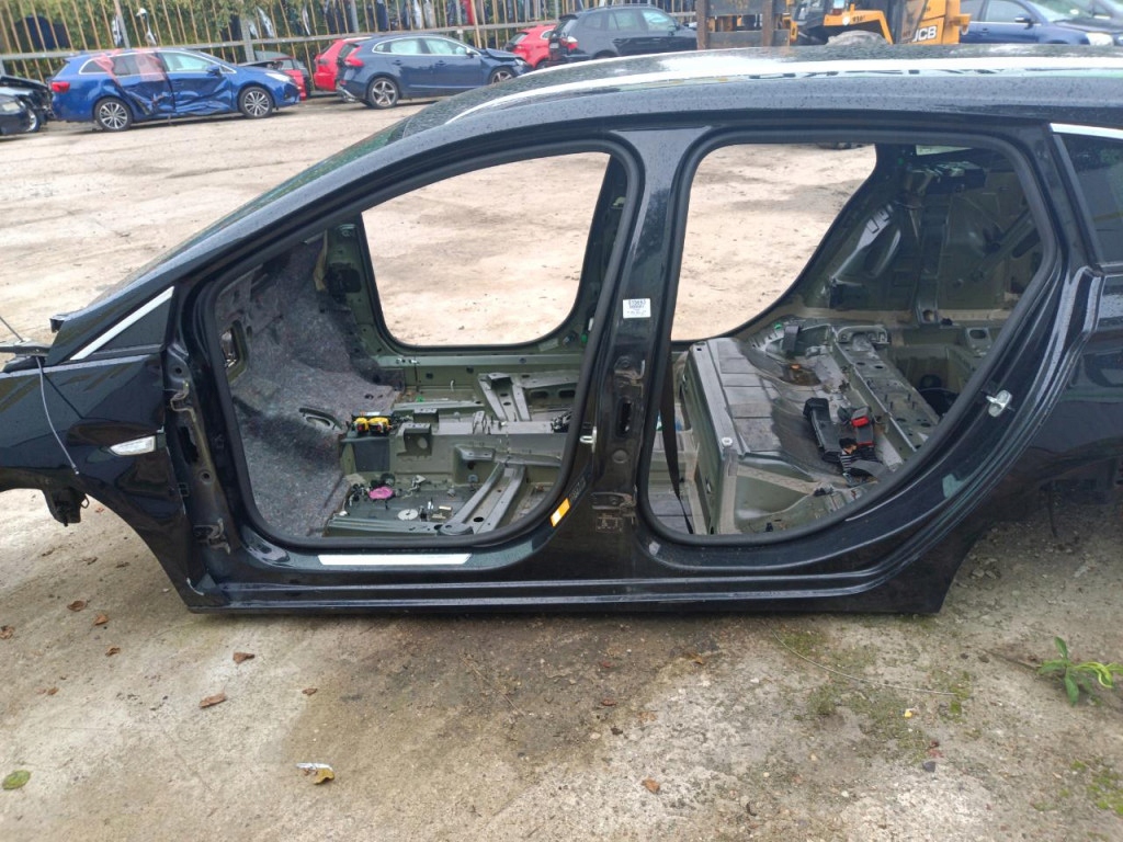 ASTRA V K ĆWIARTKA PRÓG SŁUPEK LEWY Z22Y