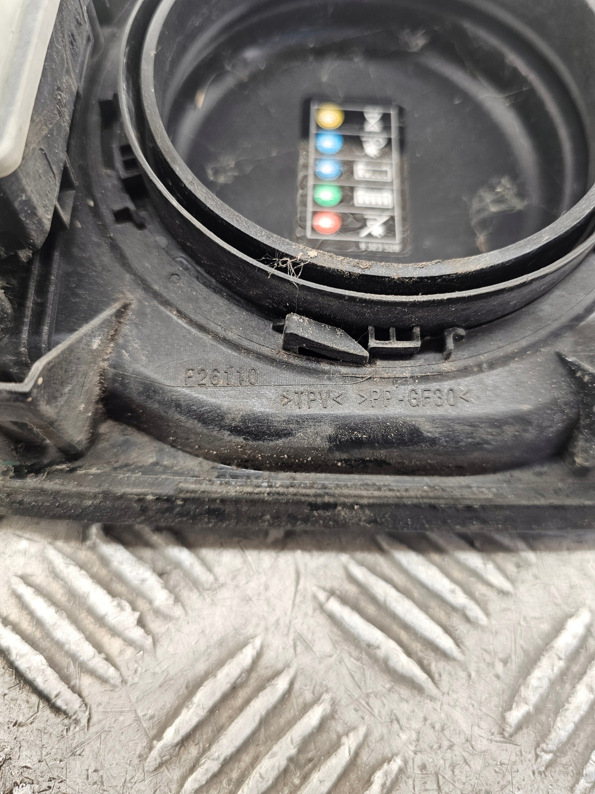 klappe gniazda lade BMW 3 G20 G21 7349075